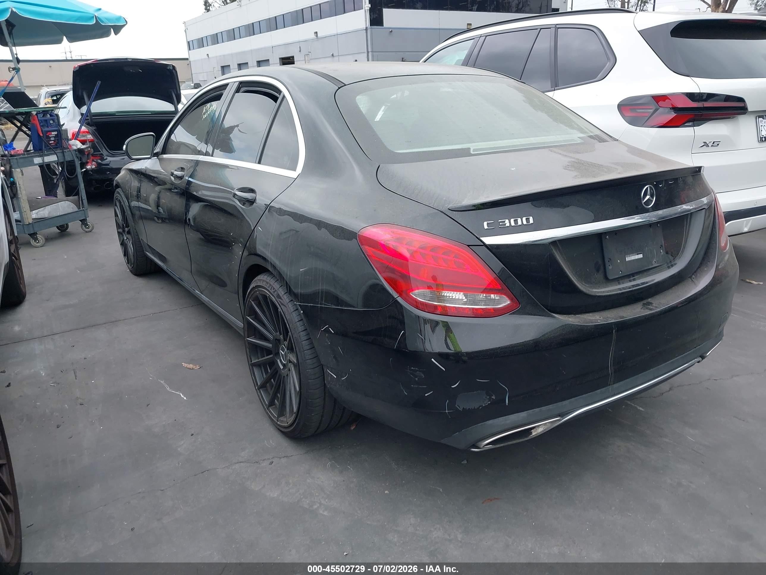 2015 Mercedes-benz C 300   Black vin: 55SWF4JB0FU072518