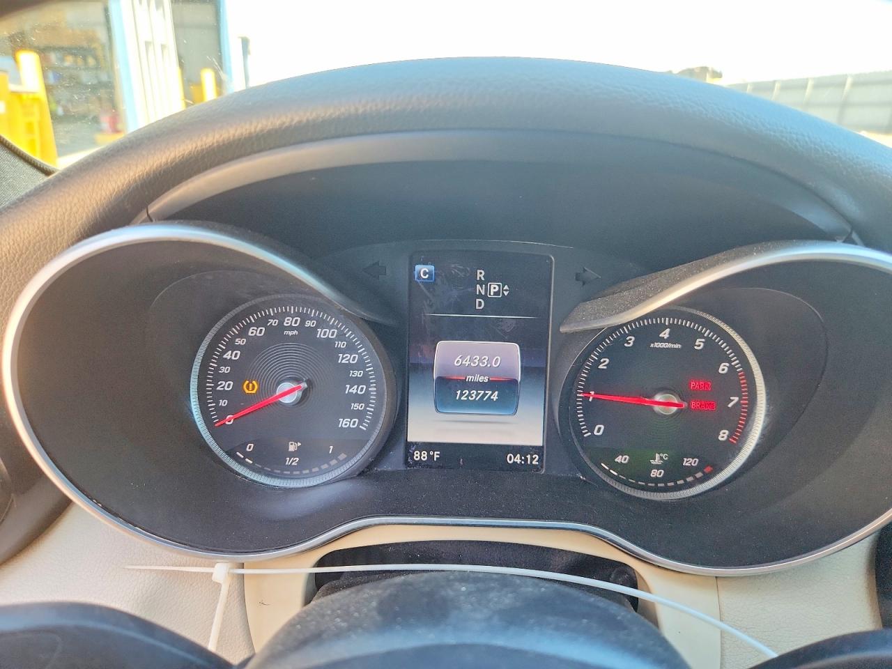 2015 Mercedes-benz C 300 Коричневый vin: 55SWF4JB0FU091263