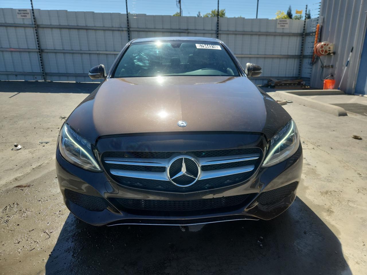 2015 Mercedes-benz C 300 Коричневый vin: 55SWF4JB0FU091263 Damage: Hood, Dent(S) W/ Paint Dmg, 5 To 6 Inches