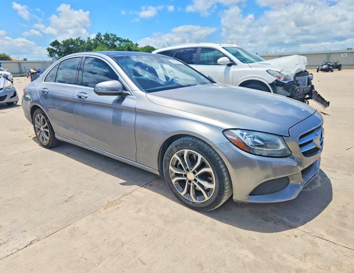 2016 Mercedes-benz C 300 Silver vin: 55SWF4JB0GU126160