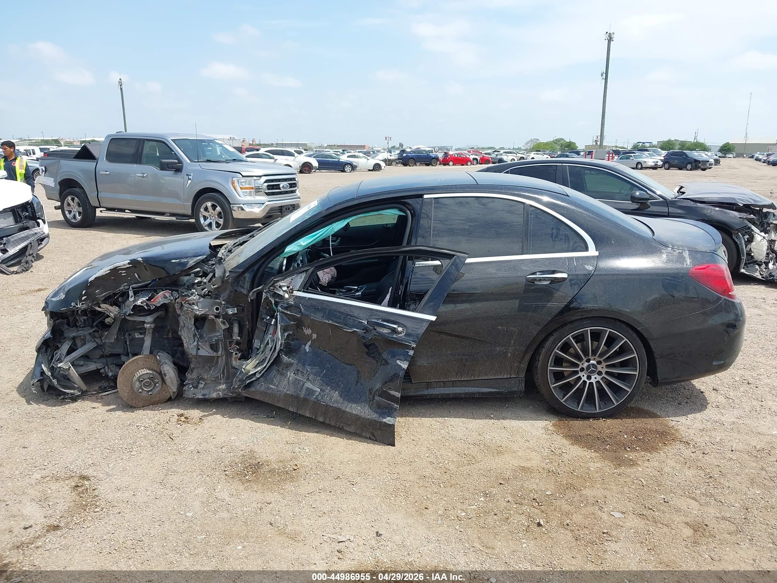 2015 Mercedes-benz C 300 Sport Черный vin: 55SWF4JB1FU053234