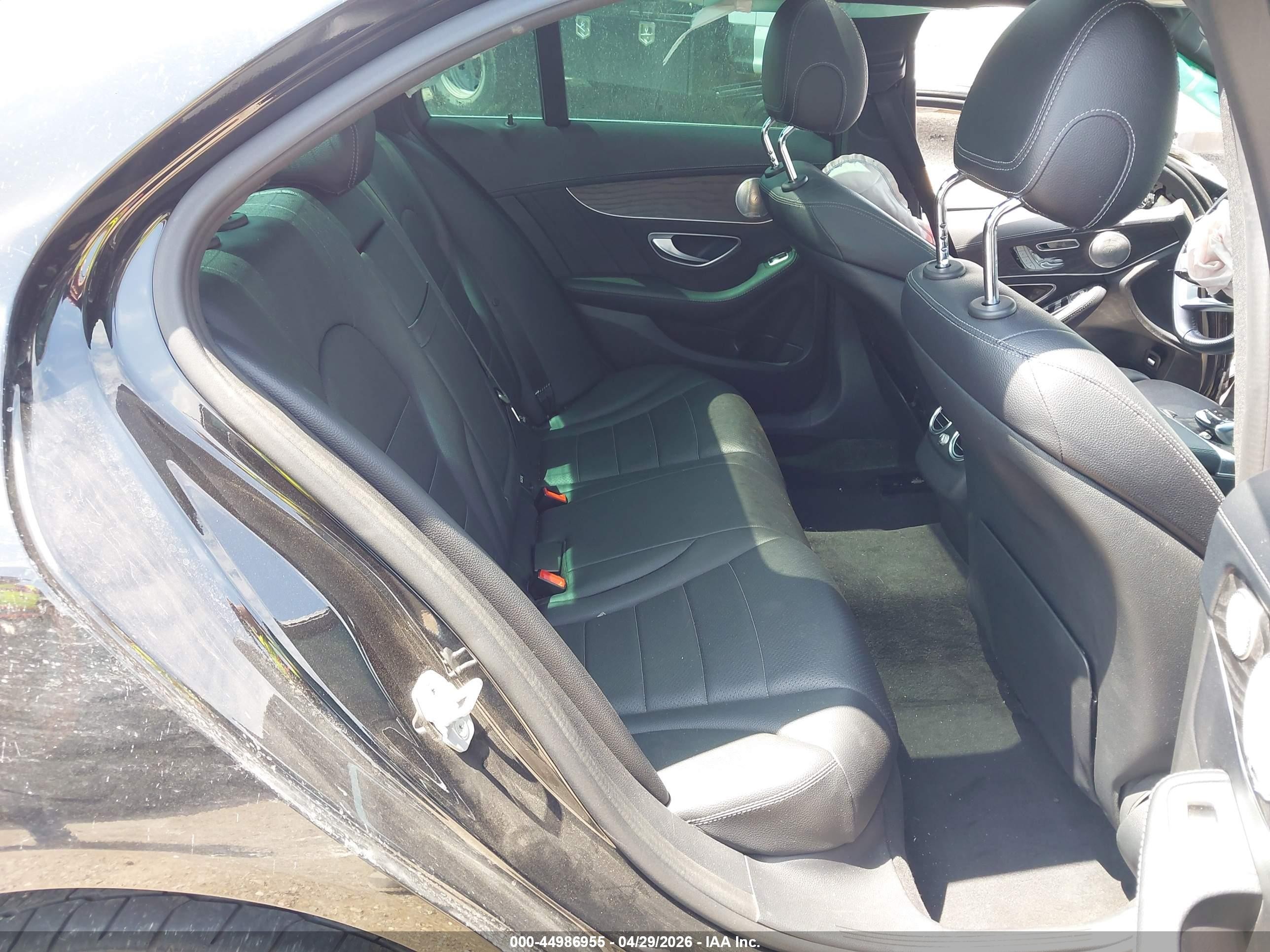2015 Mercedes-benz C 300 Sport Черный vin: 55SWF4JB1FU053234
