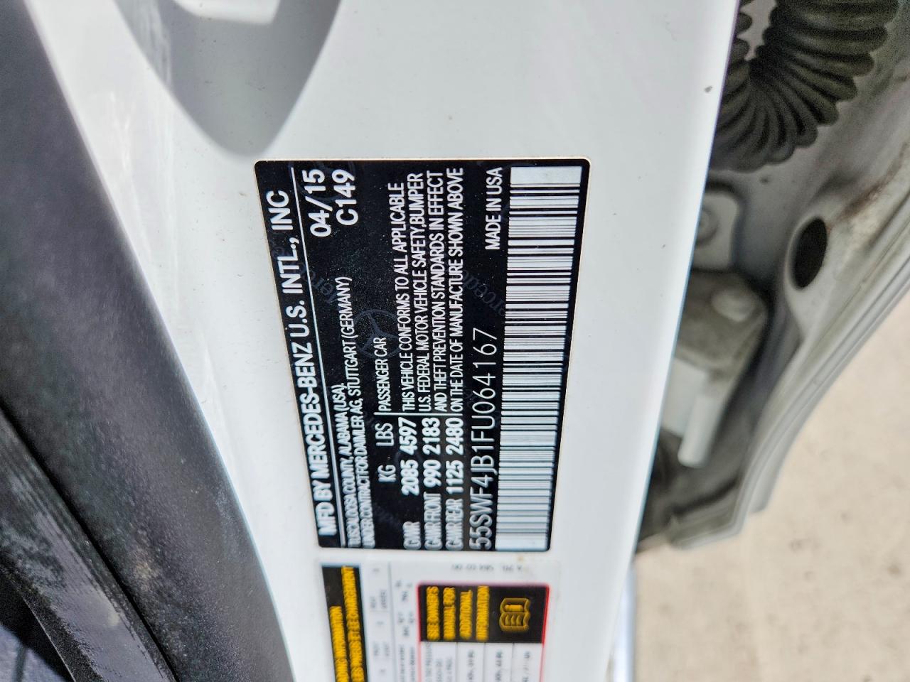 2015 Mercedes-benz C 300 White vin: 55SWF4JB1FU064167