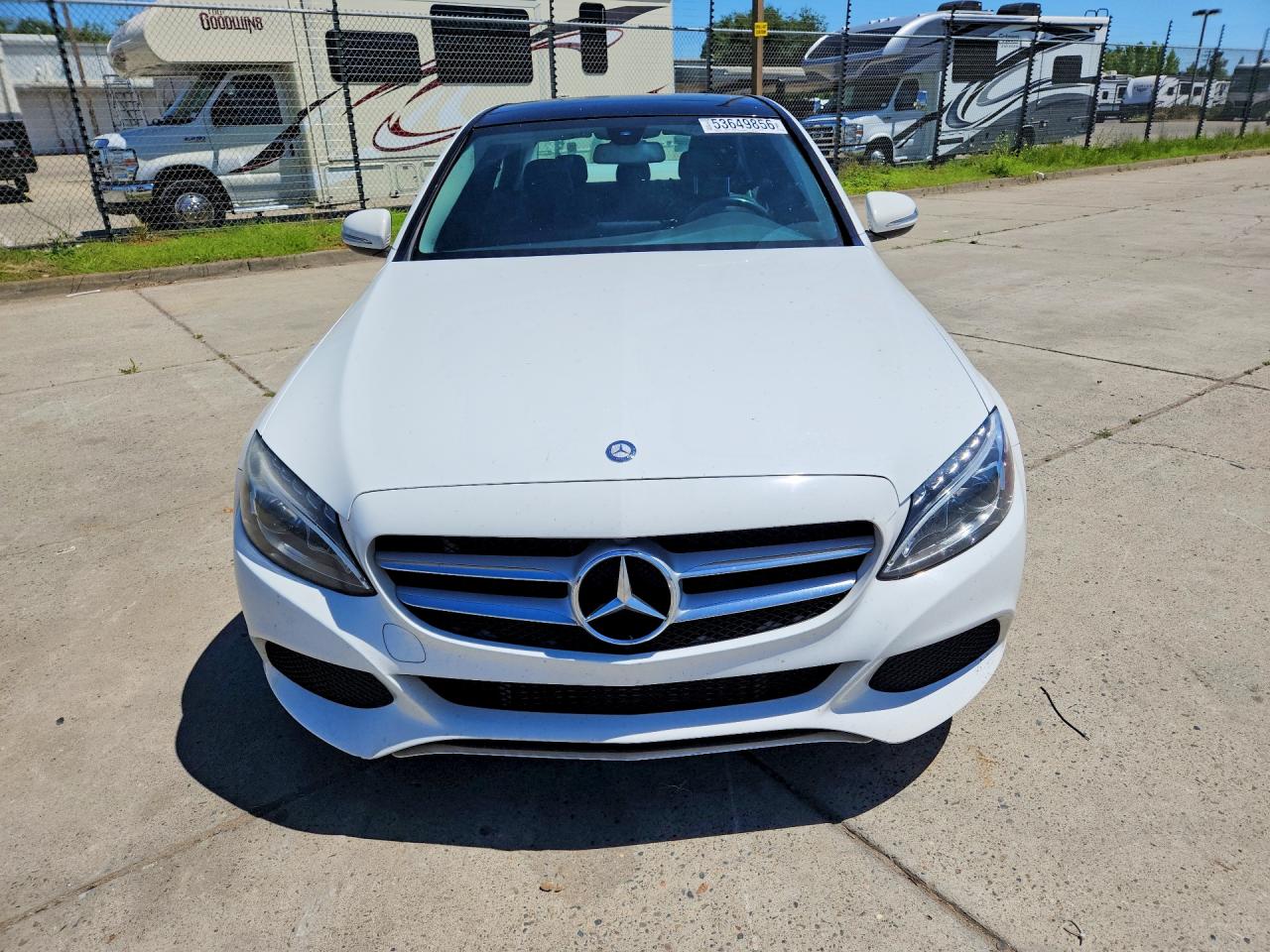 2015 Mercedes-benz C 300 White vin: 55SWF4JB1FU064167