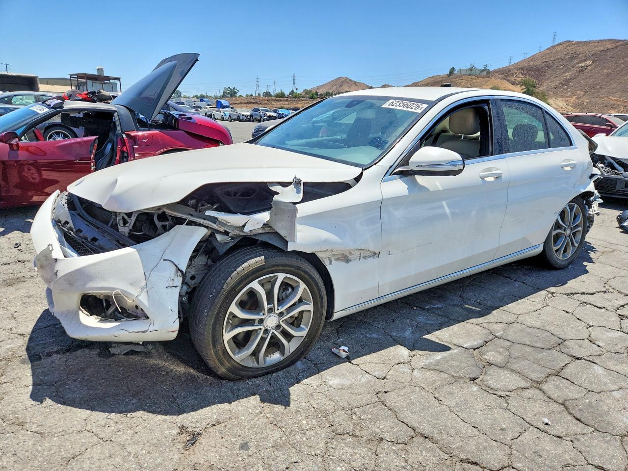 2015 Mercedes-benz C 300 White vin: 55SWF4JB1FU069238