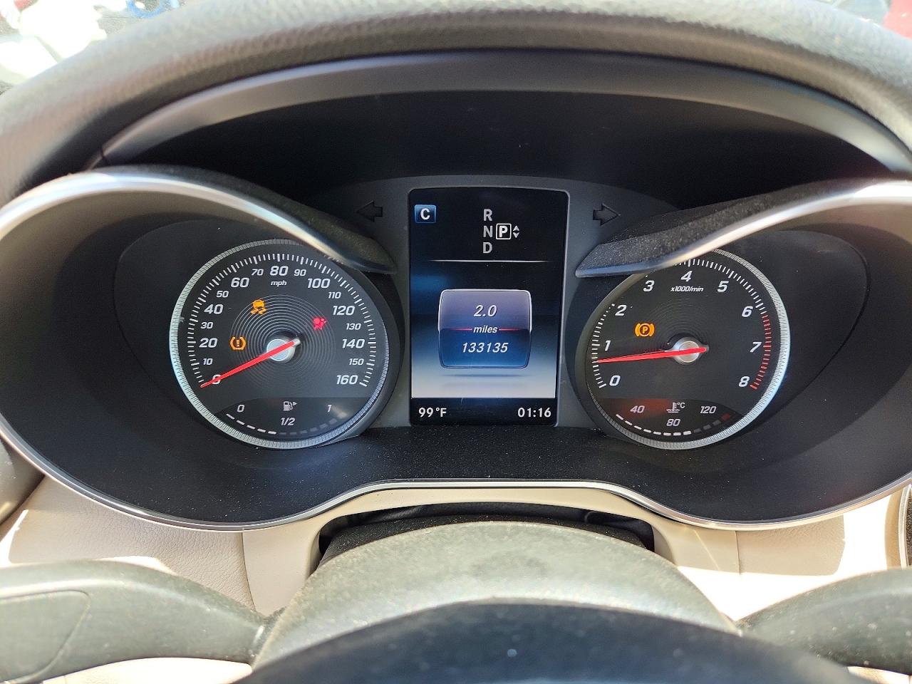 2015 Mercedes-benz C 300 White vin: 55SWF4JB1FU069238