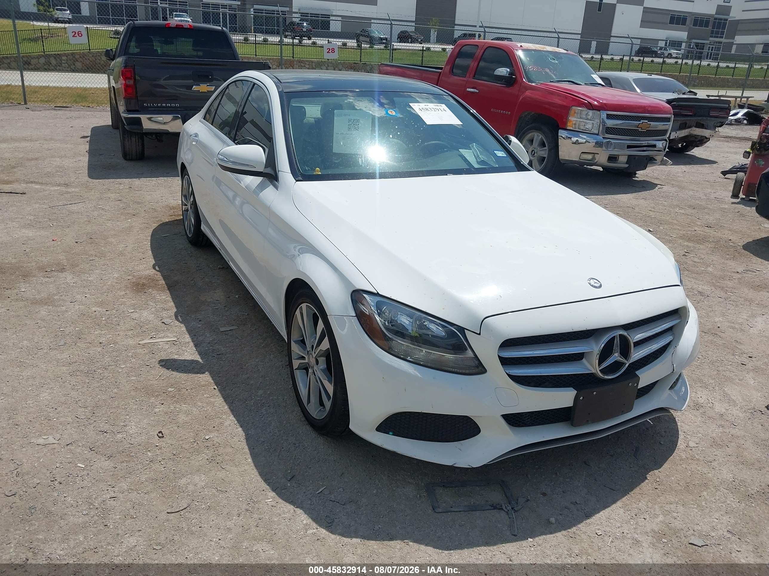 2015 Mercedes-benz C 300   White vin: 55SWF4JB1FU069837