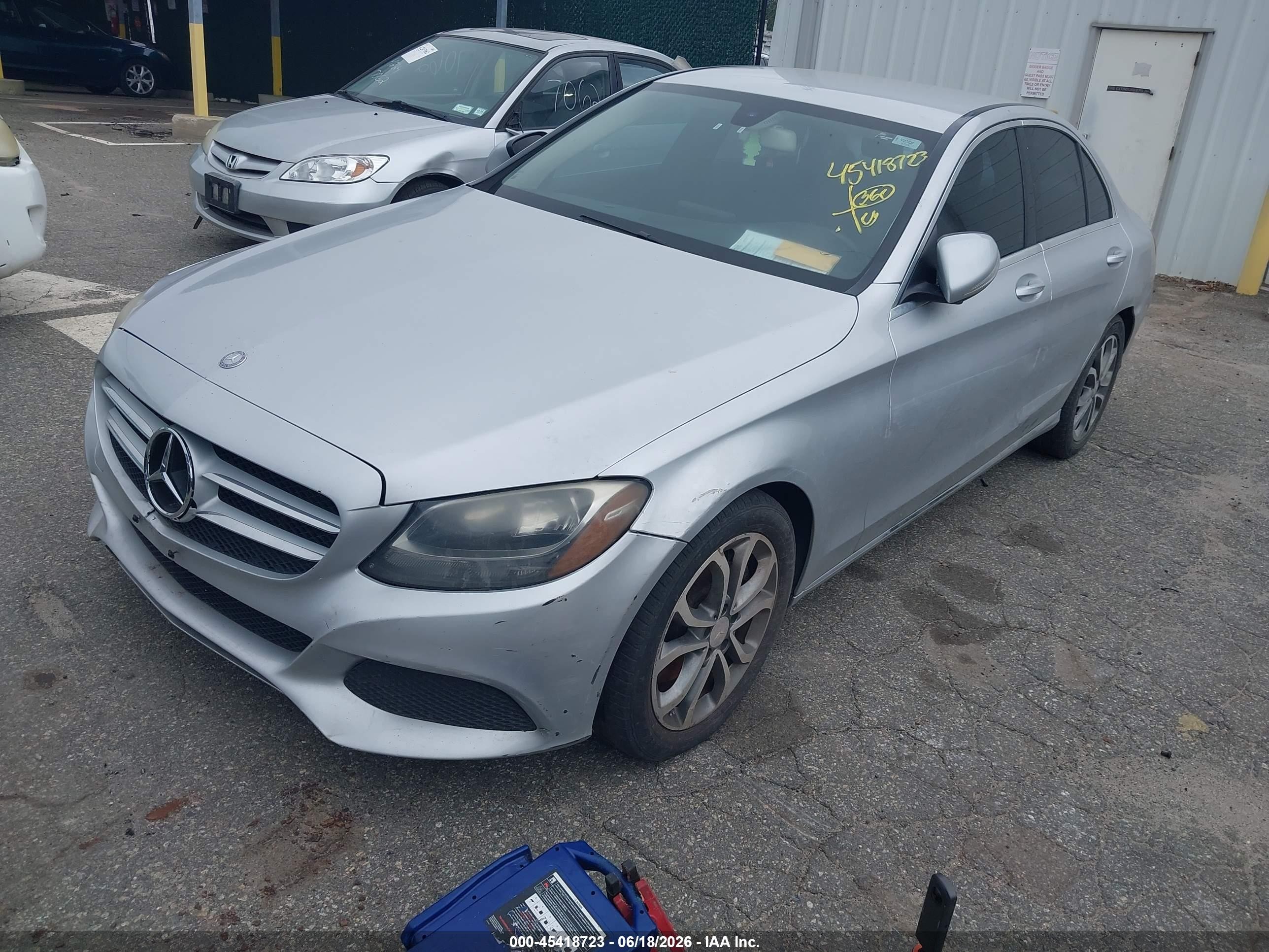 2015 Mercedes-benz C 300   Серебряный vin: 55SWF4JB1FU078568