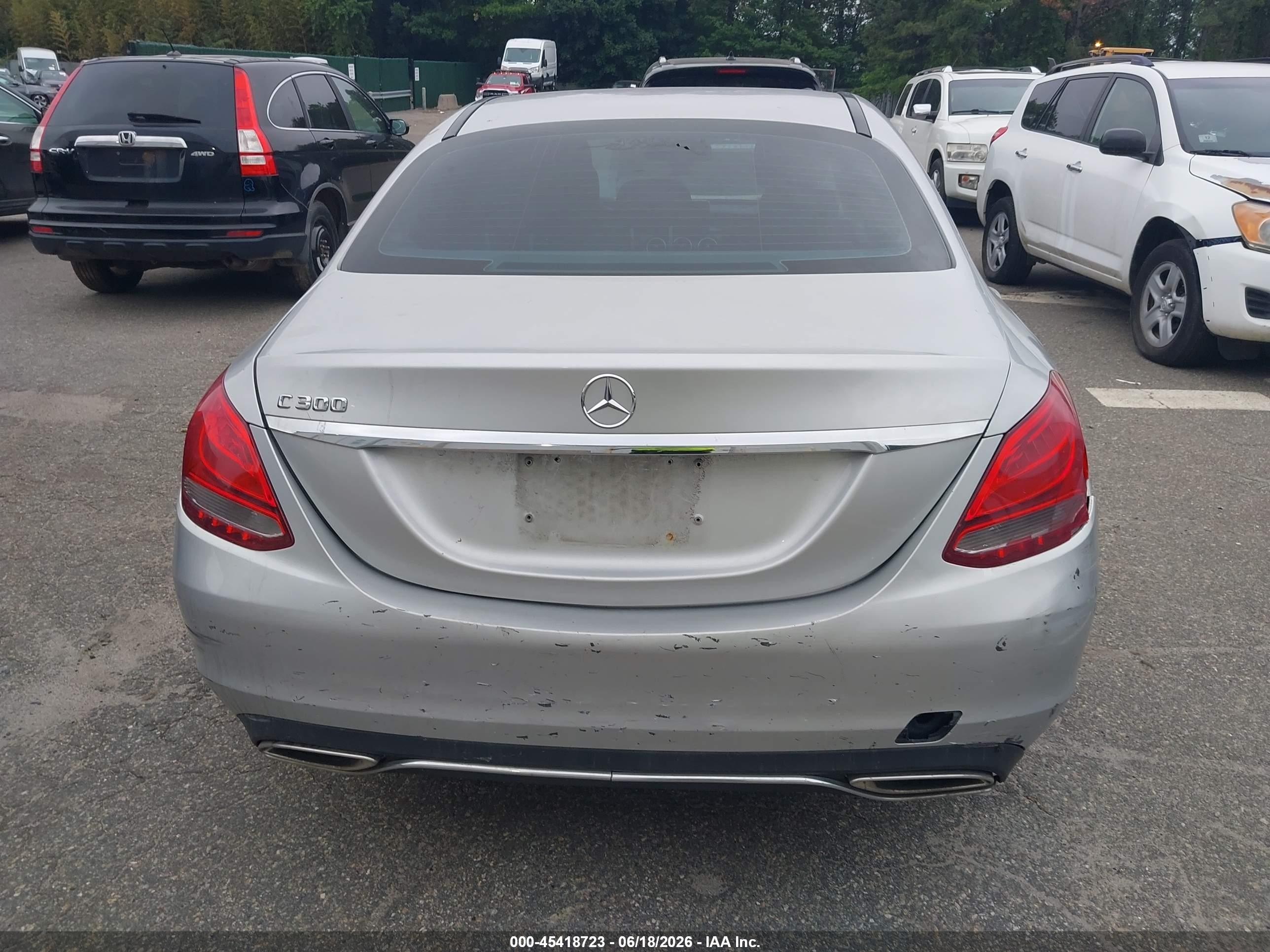 2015 Mercedes-benz C 300   Серебряный vin: 55SWF4JB1FU078568