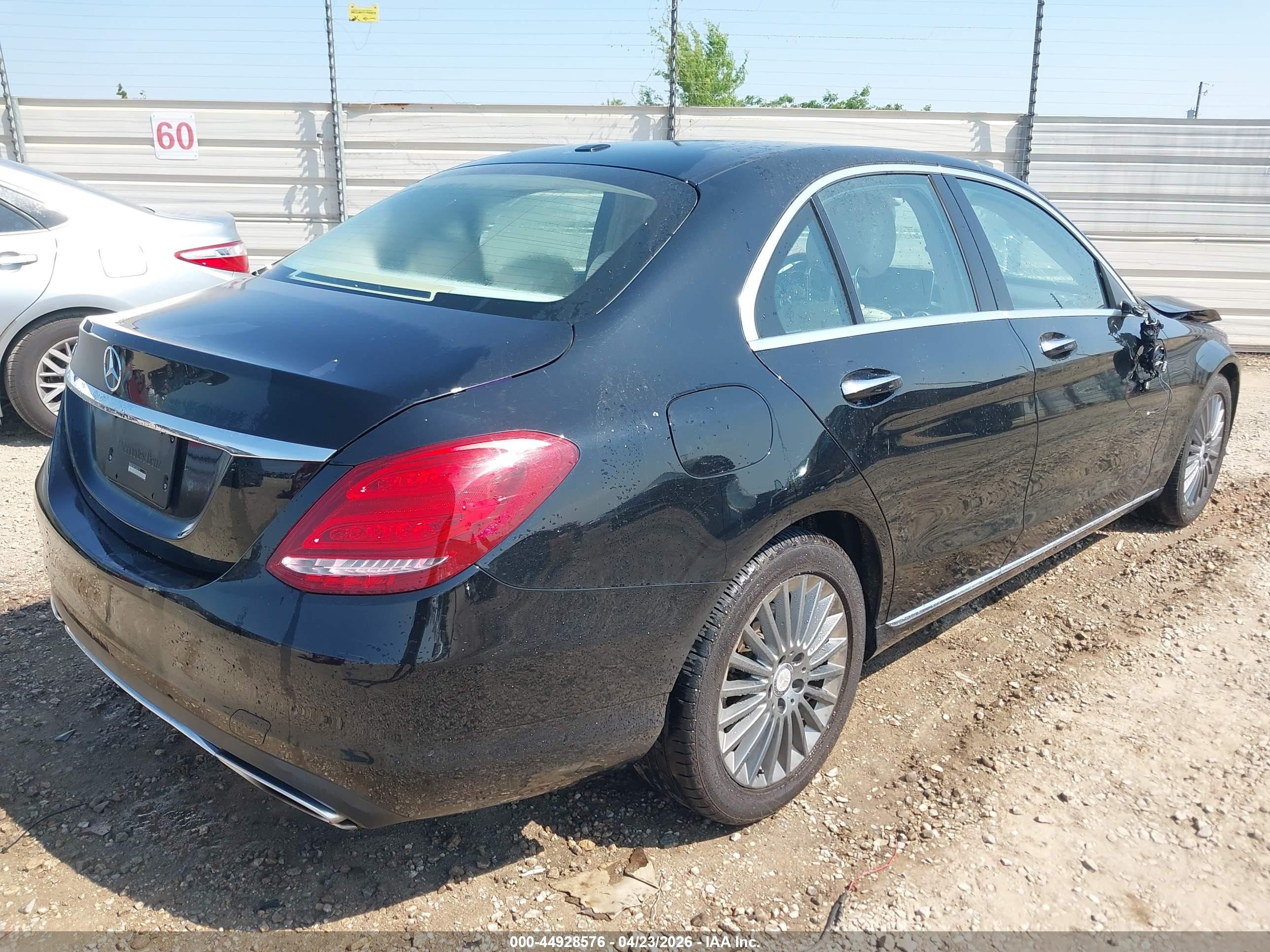 2015 Mercedes-benz C 300 Luxury Black vin: 55SWF4JB1FU087691