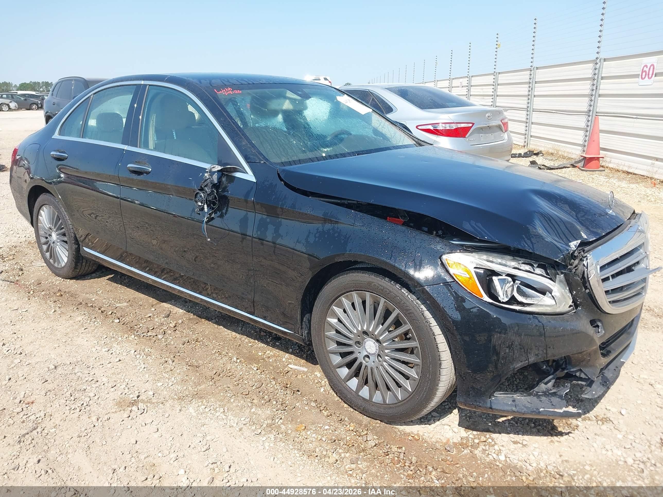 2015 Mercedes-benz C 300 Luxury Black vin: 55SWF4JB1FU087691