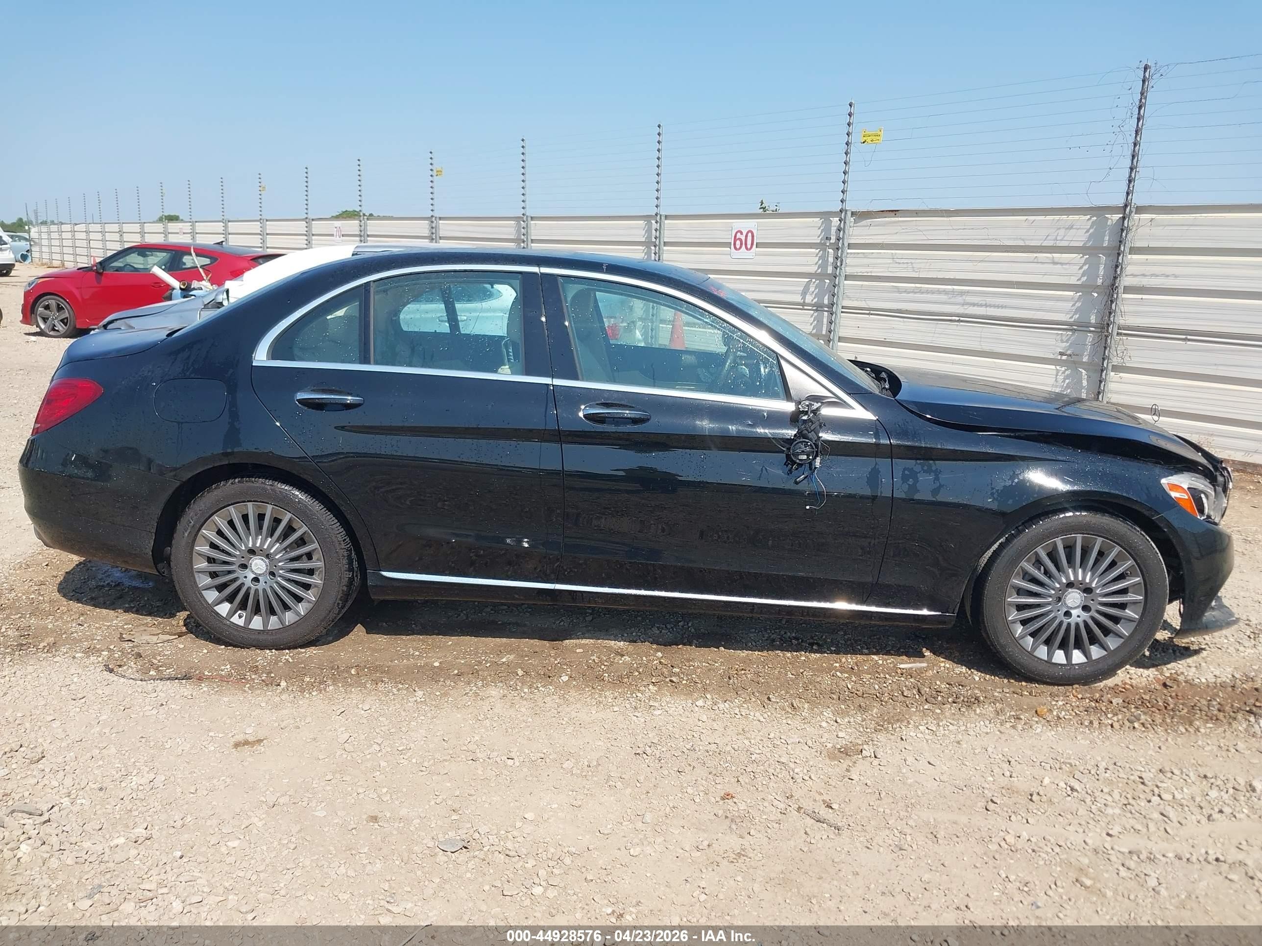 2015 Mercedes-benz C 300 Luxury Black vin: 55SWF4JB1FU087691