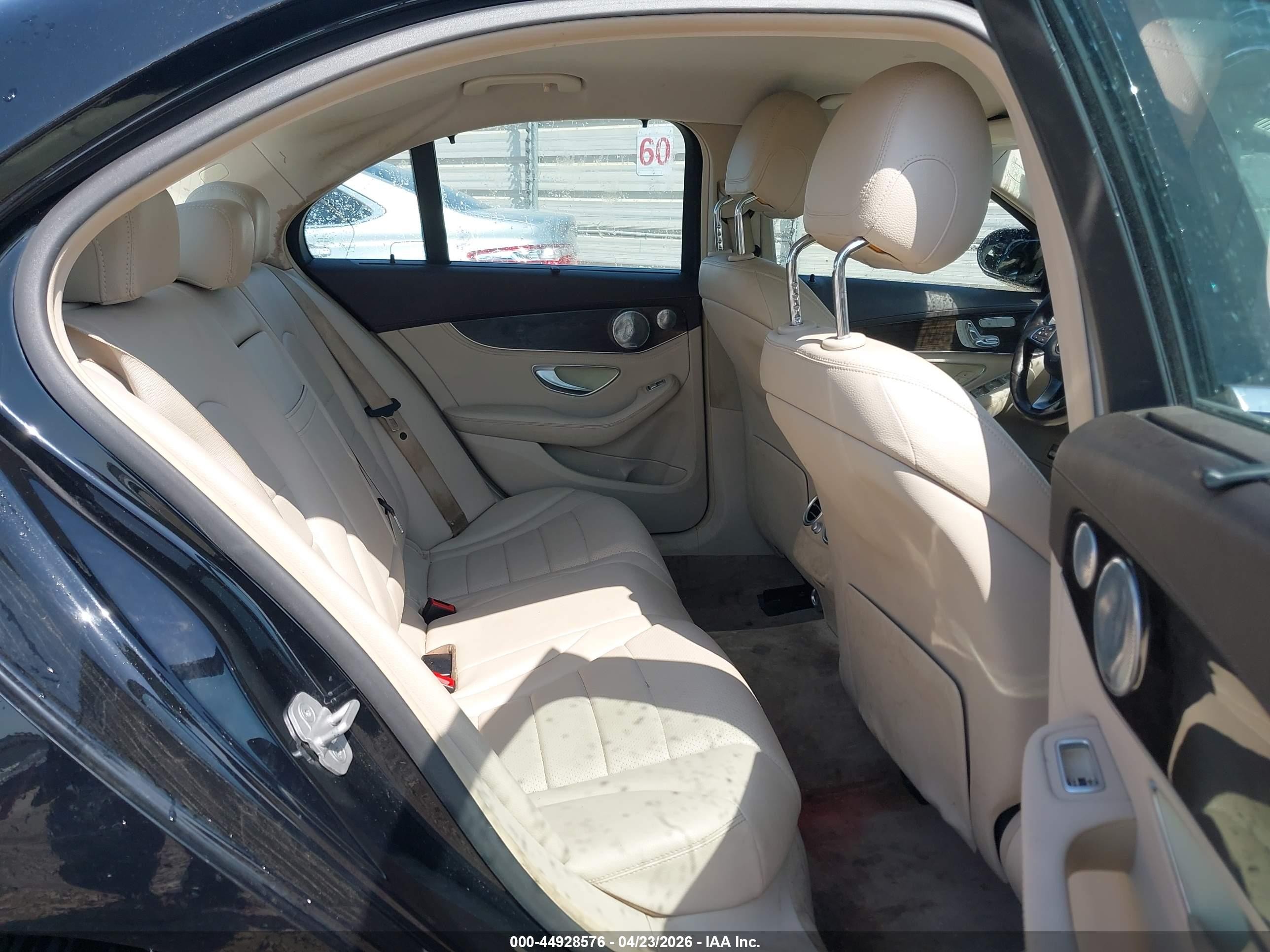 2015 Mercedes-benz C 300 Luxury Black vin: 55SWF4JB1FU087691