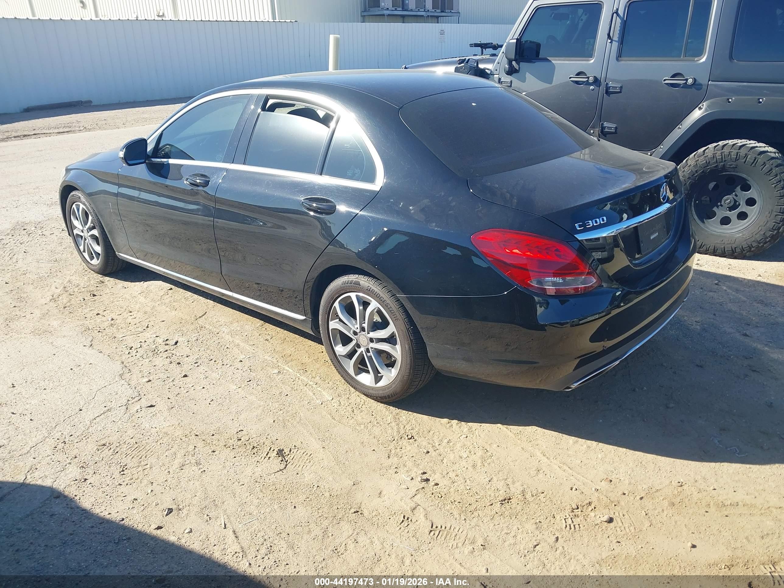 2015 Mercedes-benz C 300   Black vin: 55SWF4JB1FU087741