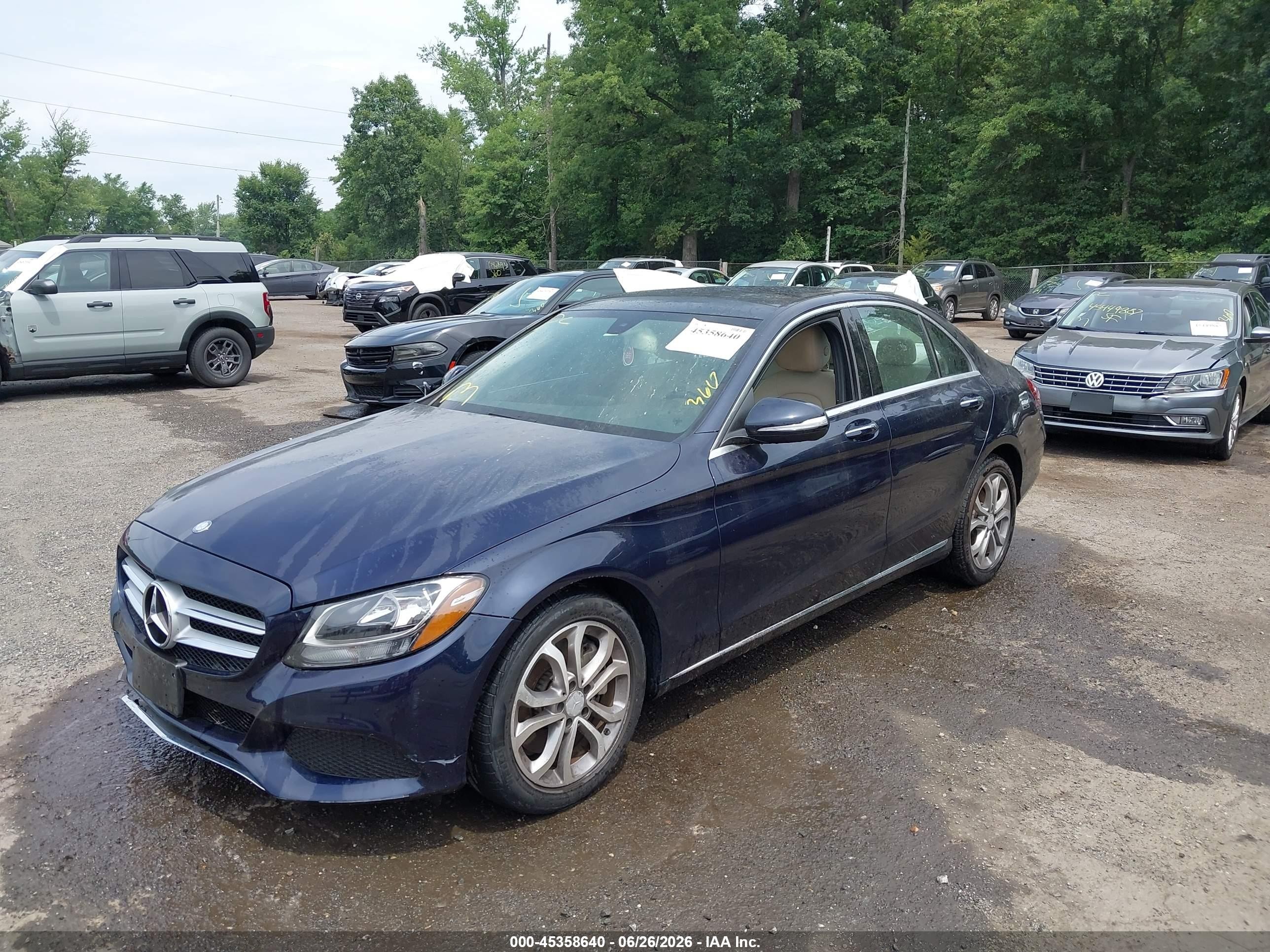 2015 Mercedes-benz C 300   Синий vin: 55SWF4JB1FU089201