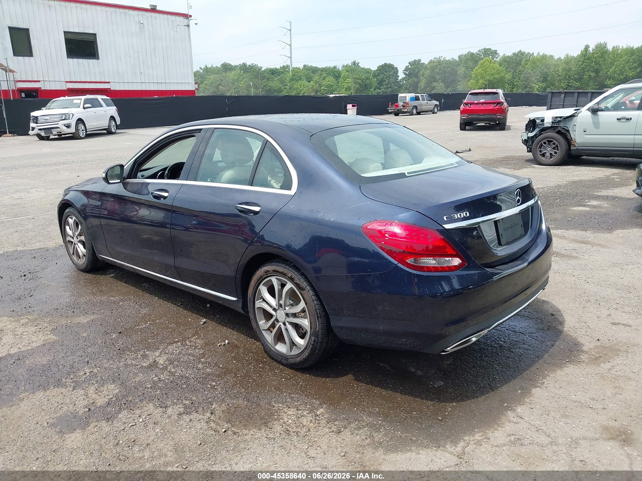 2015 Mercedes-benz C 300   Синий vin: 55SWF4JB1FU089201