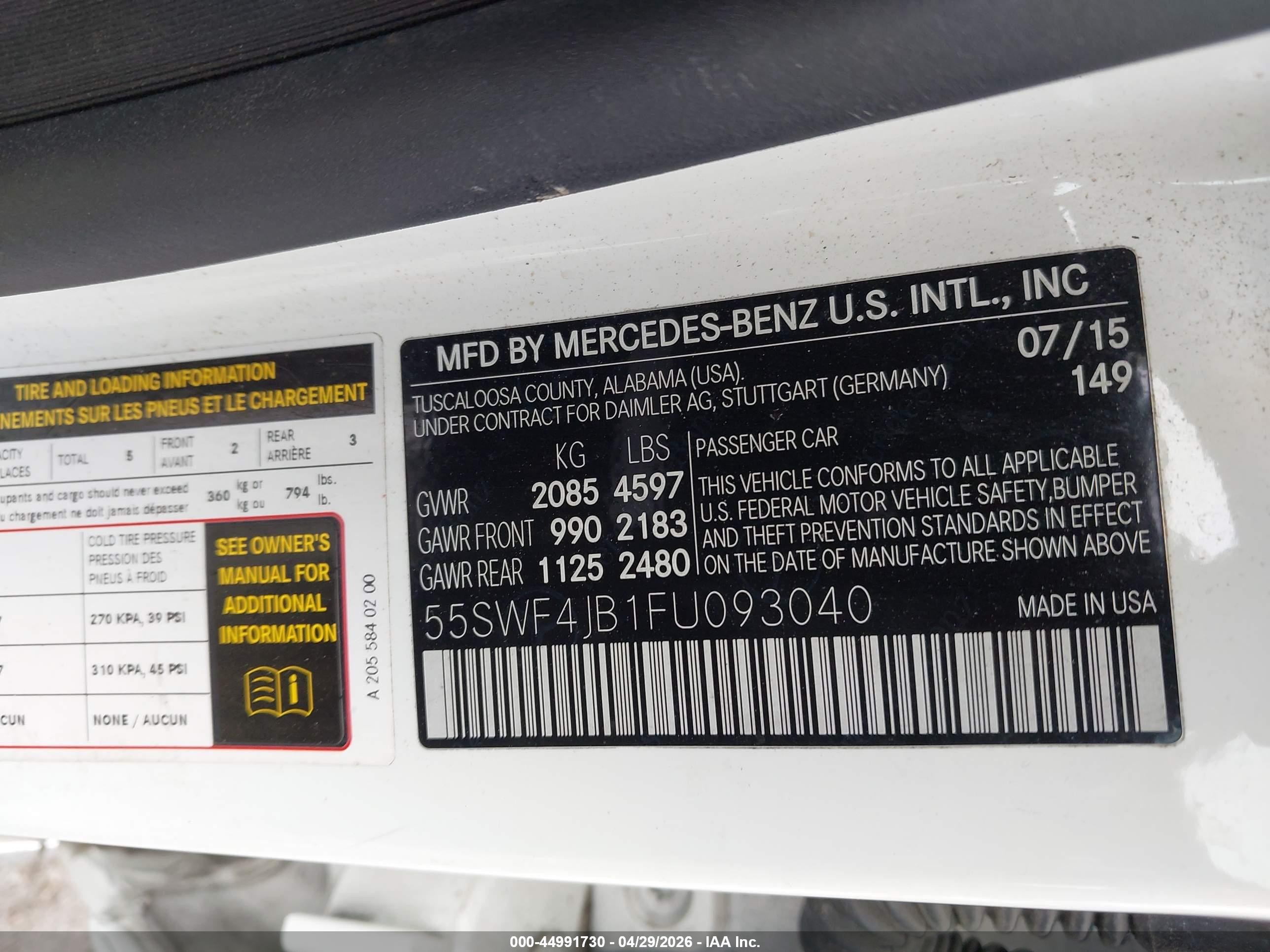 2015 Mercedes-benz C 300   White vin: 55SWF4JB1FU093040