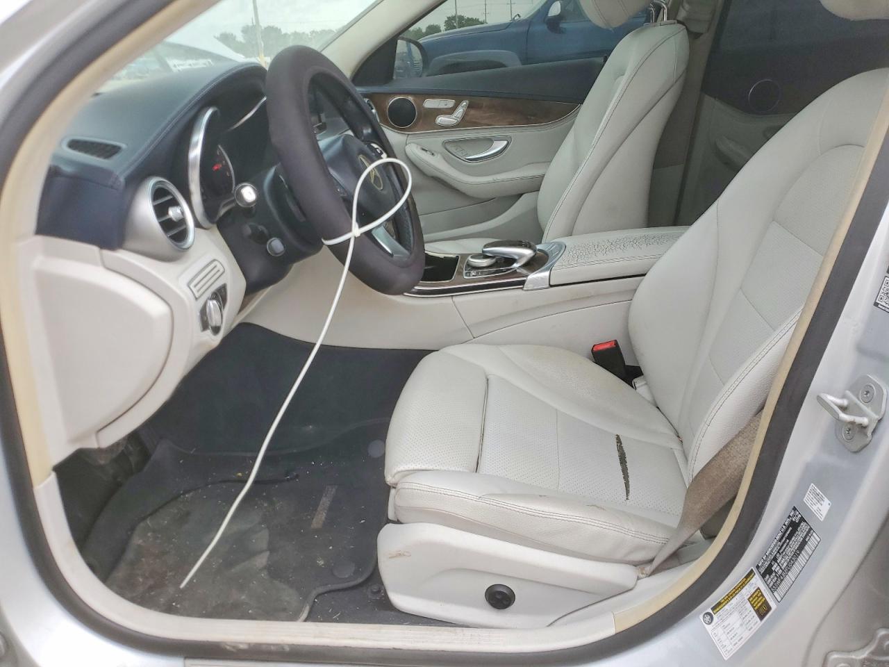 2015 Mercedes-benz C 300 Серебряный vin: 55SWF4JB2FU043019