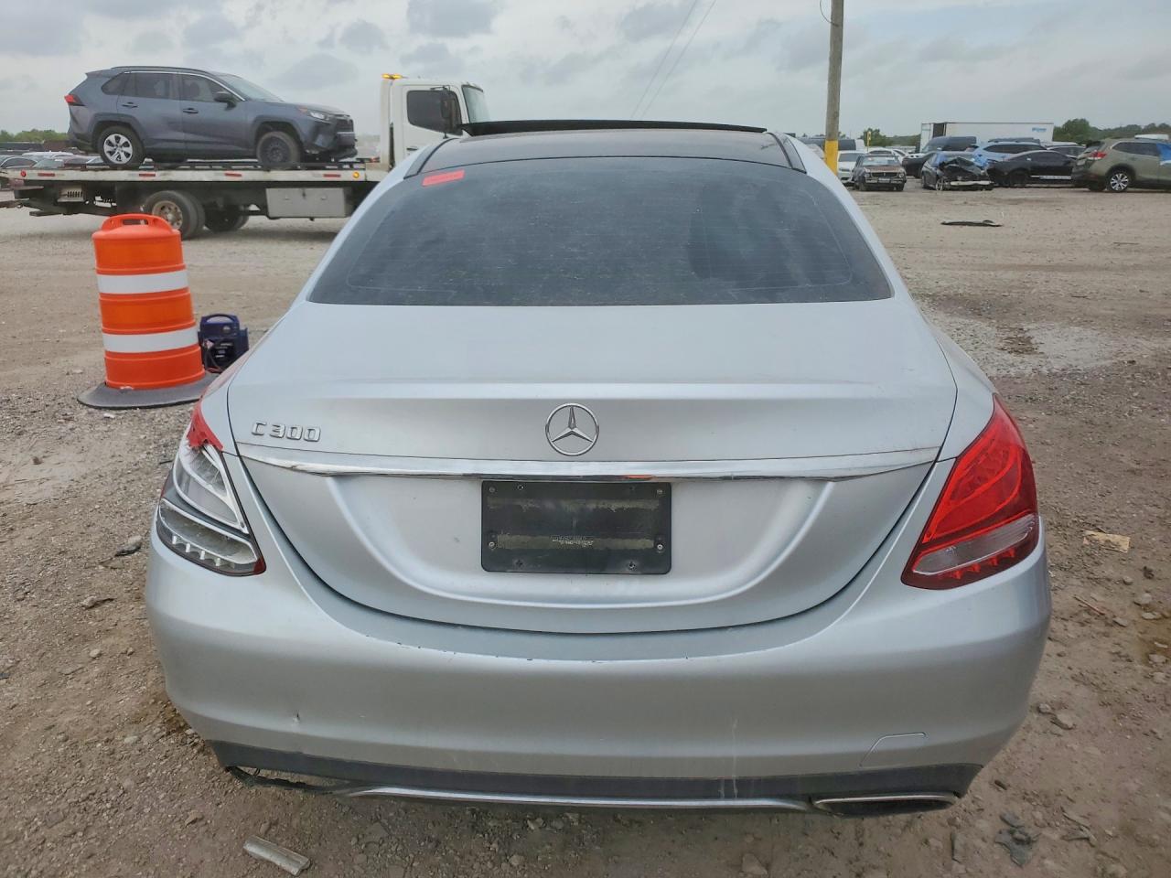 2015 Mercedes-benz C 300 Серебряный vin: 55SWF4JB2FU043019