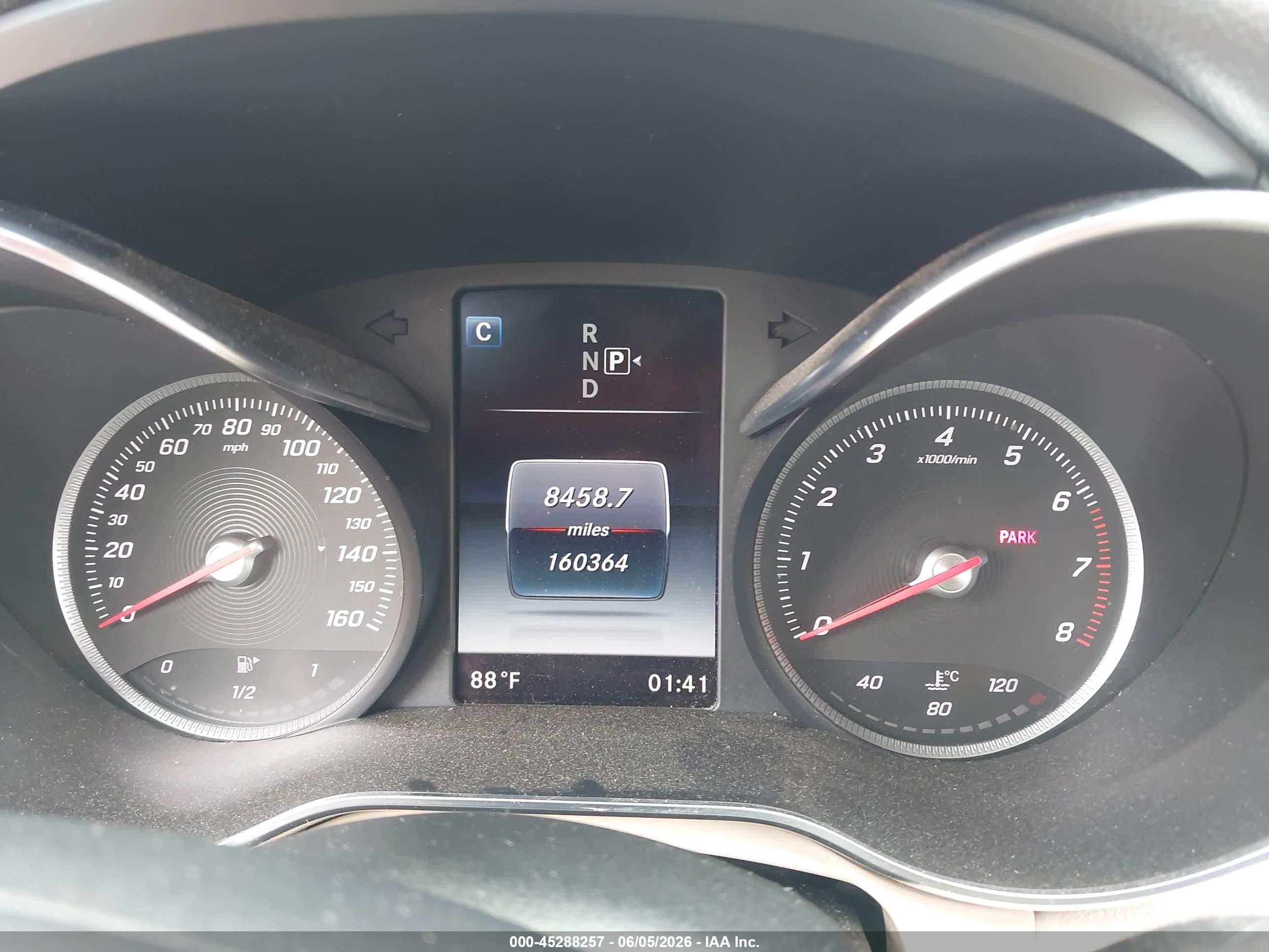 2015 Mercedes-benz C 300   Черный vin: 55SWF4JB2FU045675