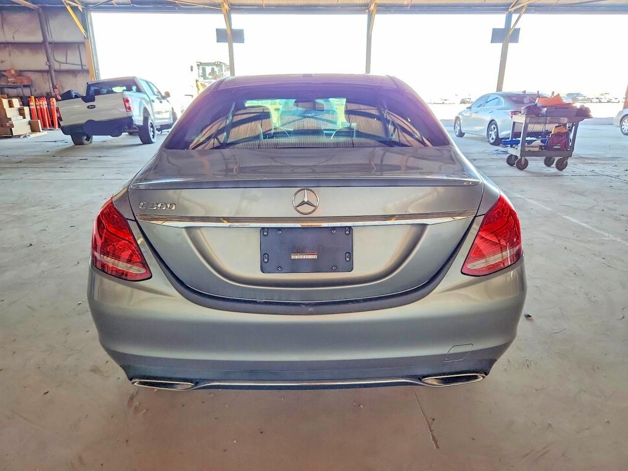 2015 Mercedes-benz C 300 Gray vin: 55SWF4JB2FU054781