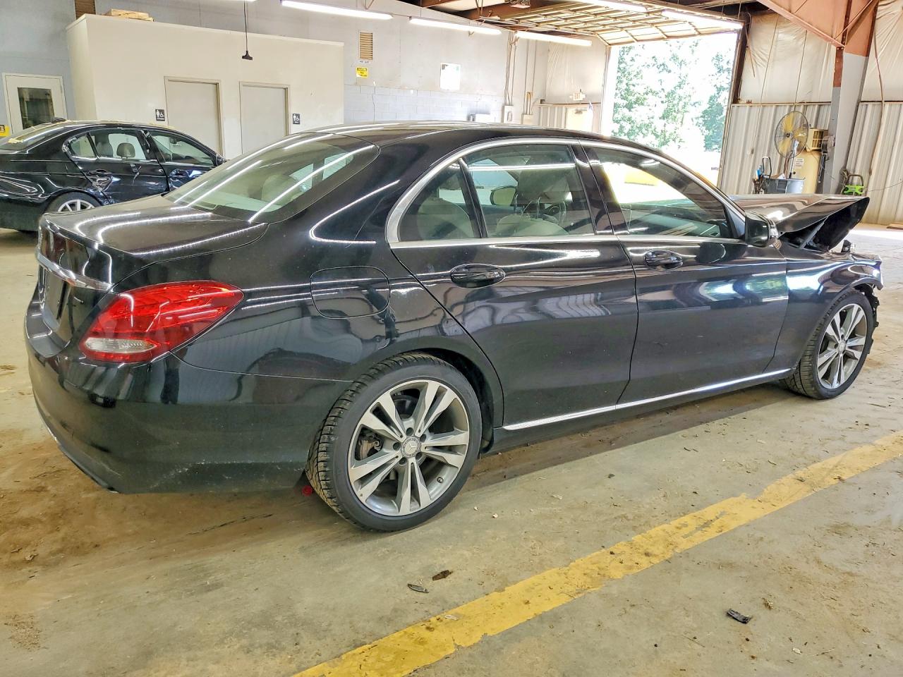 2015 Mercedes-benz C 300 Black vin: 55SWF4JB2FU055025