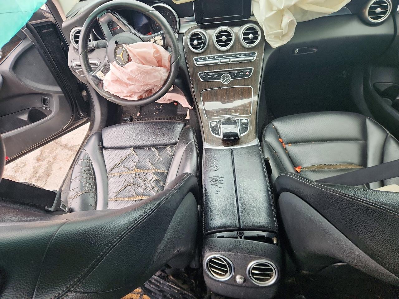 2015 Mercedes-benz C 300 Black vin: 55SWF4JB2FU057986