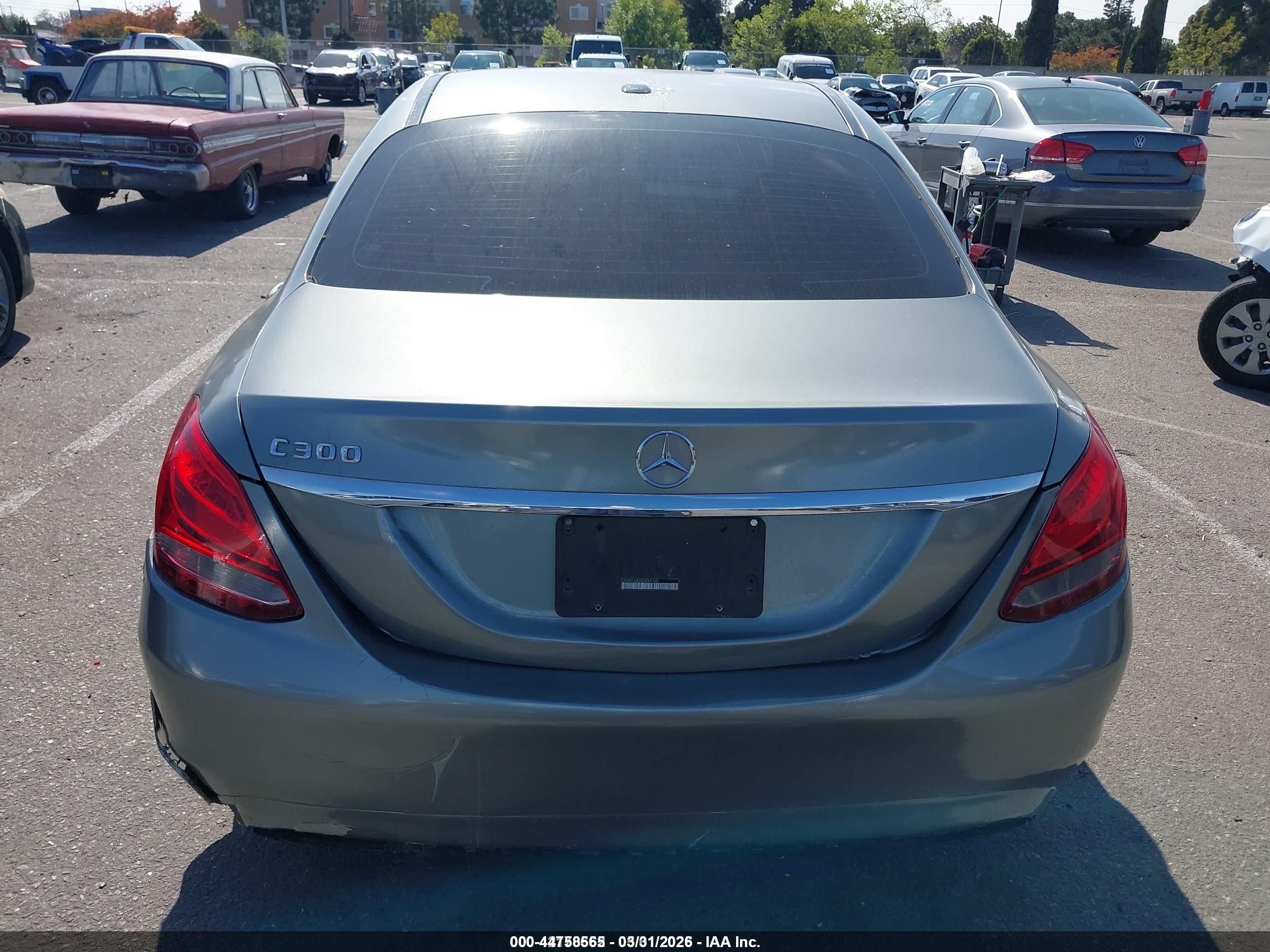 2015 Mercedes-benz C 300 Luxury/sport Серый vin: 55SWF4JB2FU065165
