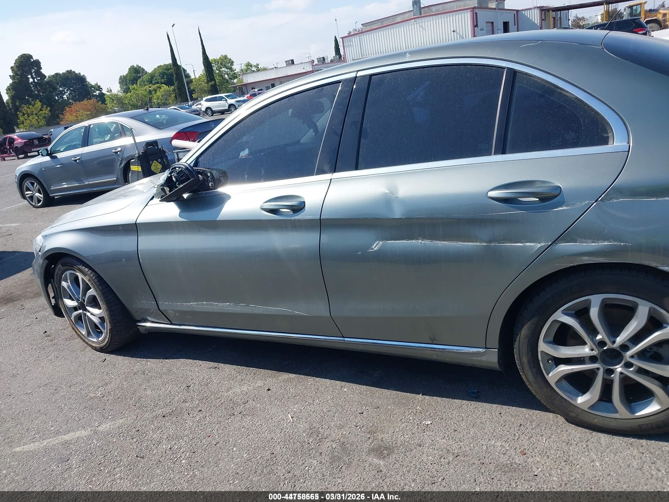 2015 Mercedes-benz C 300 Luxury/sport Серый vin: 55SWF4JB2FU065165