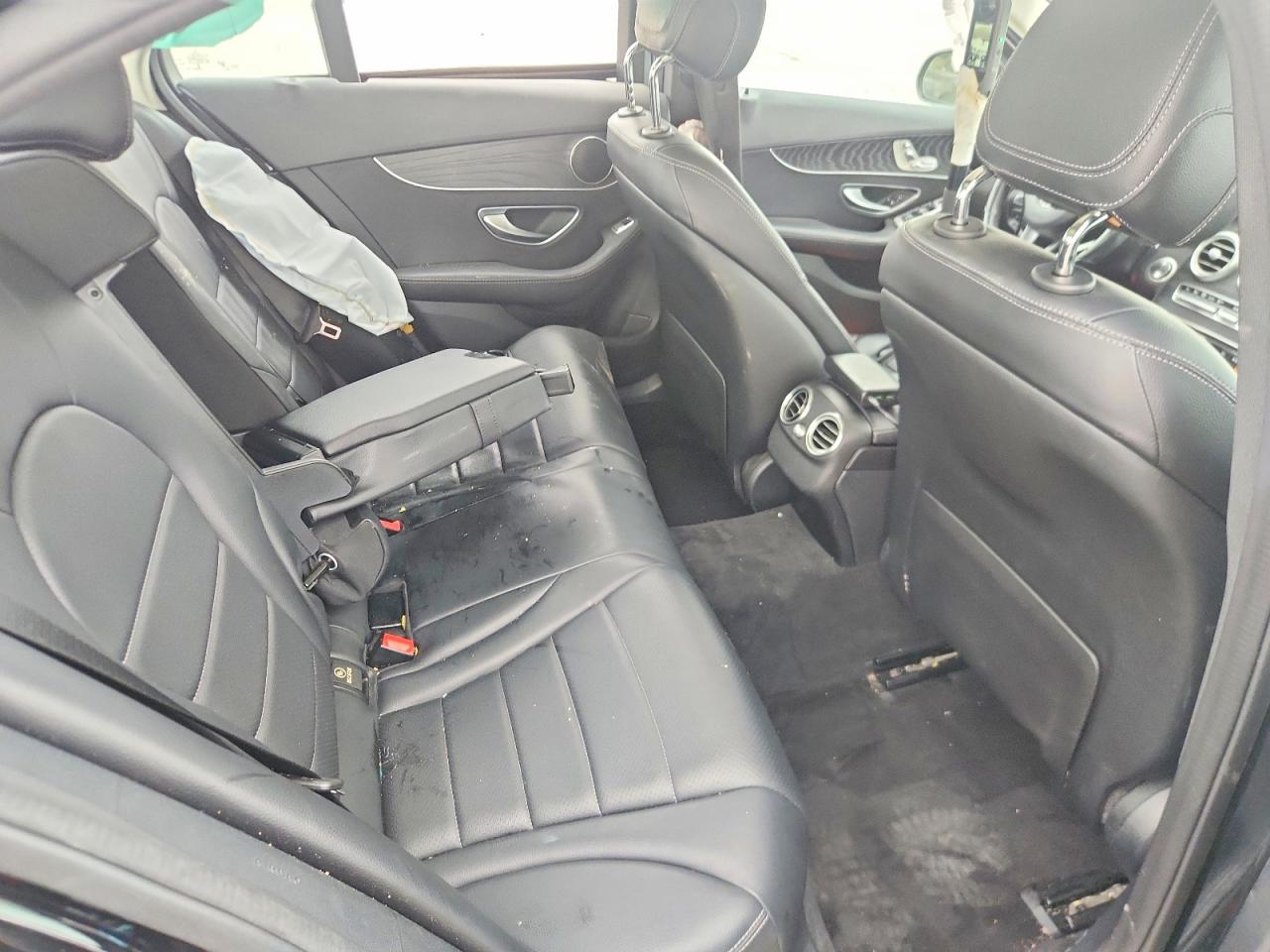 2017 Mercedes-benz C 300 Charcoal vin: 55SWF4JB2HU183851