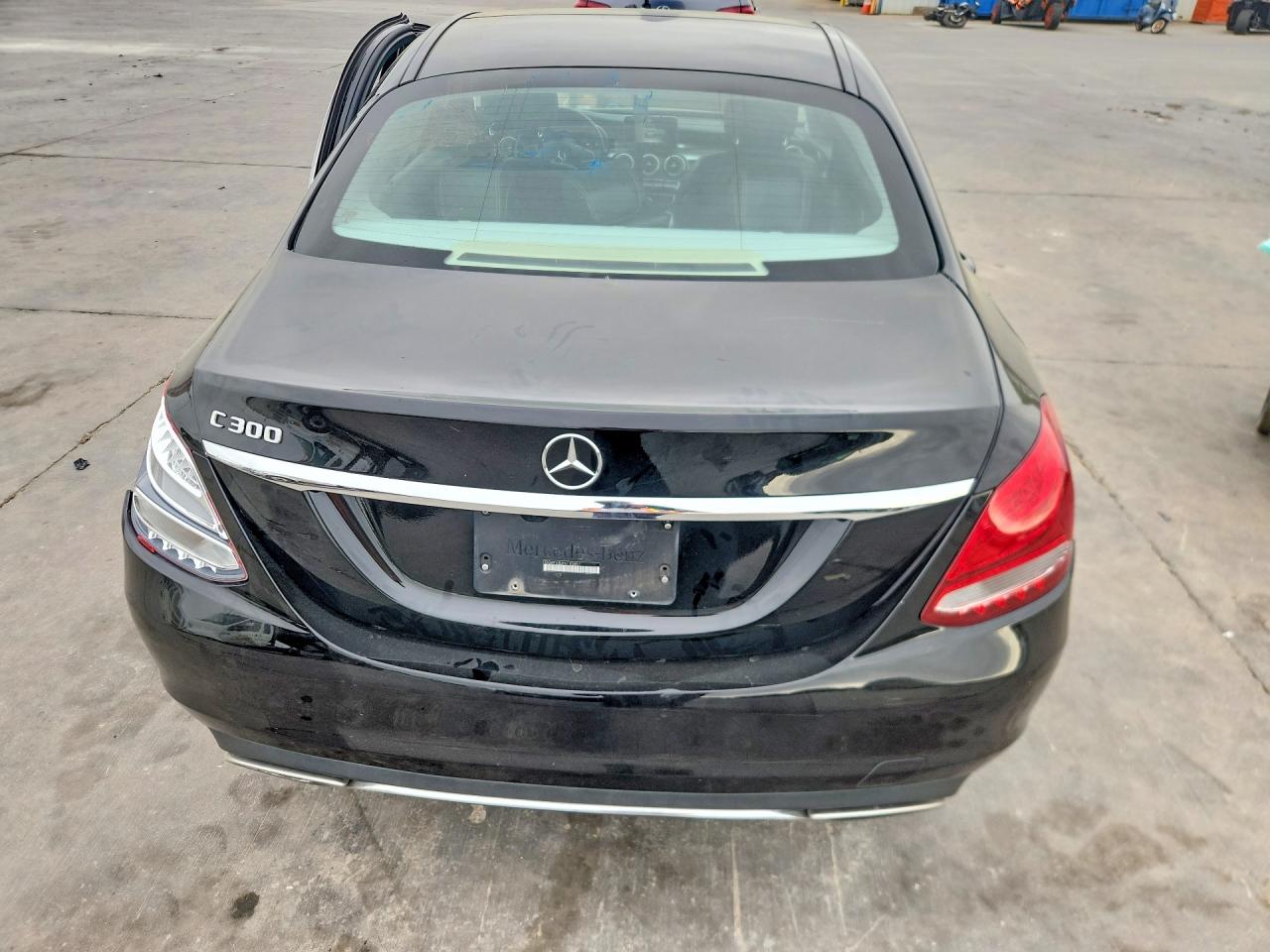 2017 Mercedes-benz C 300 Charcoal vin: 55SWF4JB2HU183851