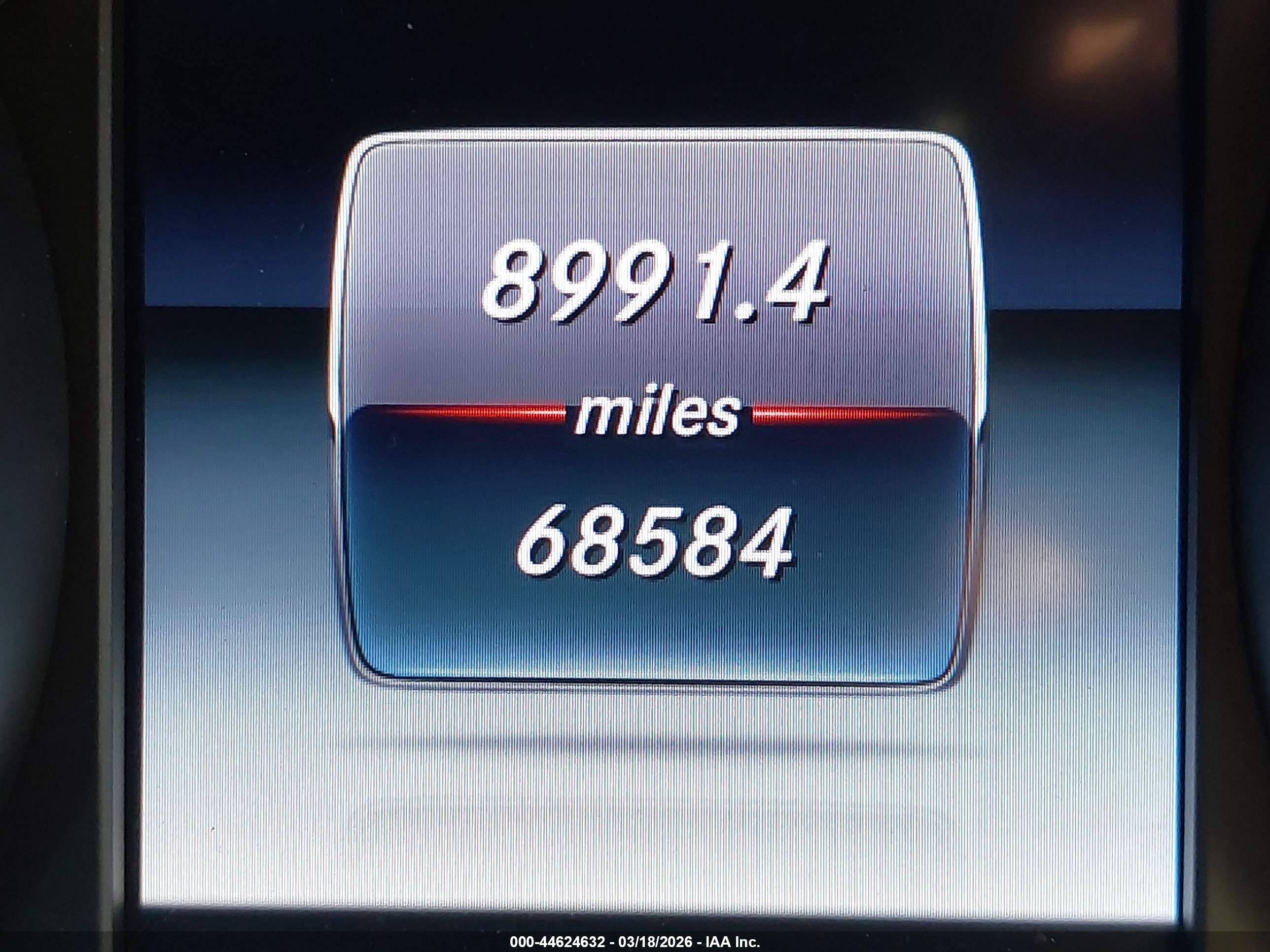 2015 Mercedes-benz C 300   White vin: 55SWF4JB3FU065823