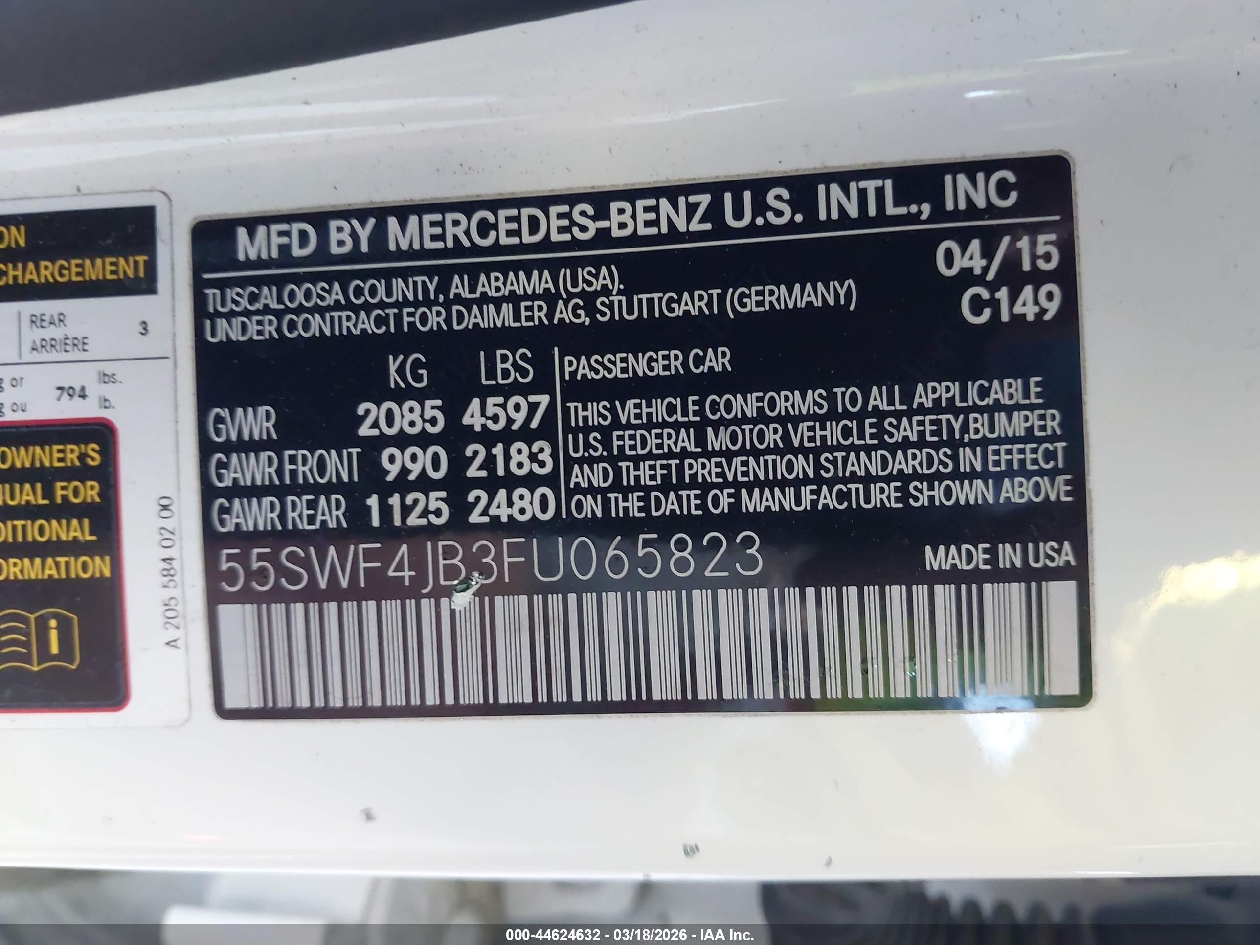 2015 Mercedes-benz C 300   White vin: 55SWF4JB3FU065823