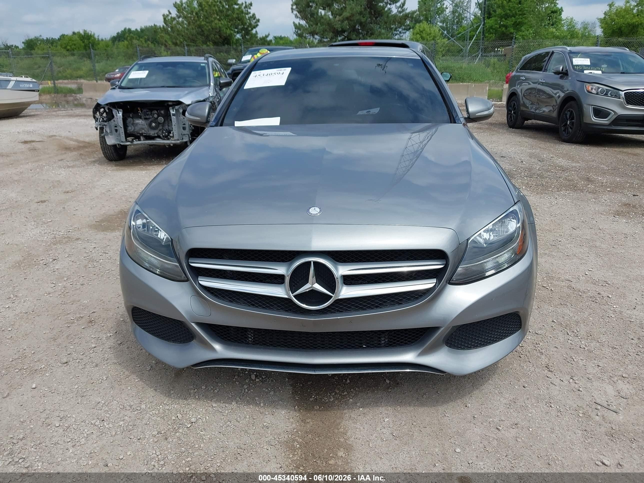 2015 Mercedes-benz C 300 Серебряный vin: 55SWF4JB3FU069693