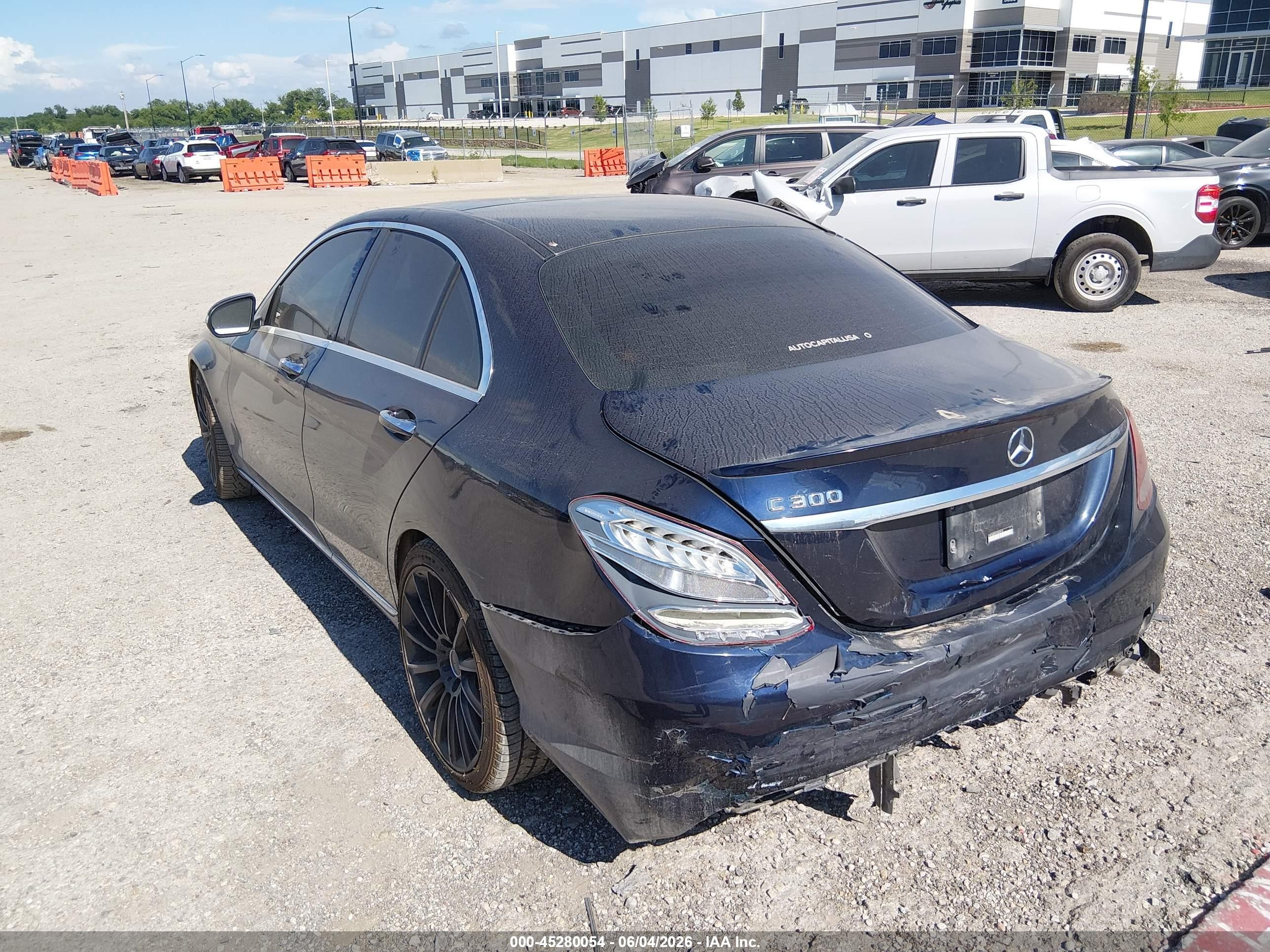 2015 Mercedes-benz C 300   Navy vin: 55SWF4JB3FU082914