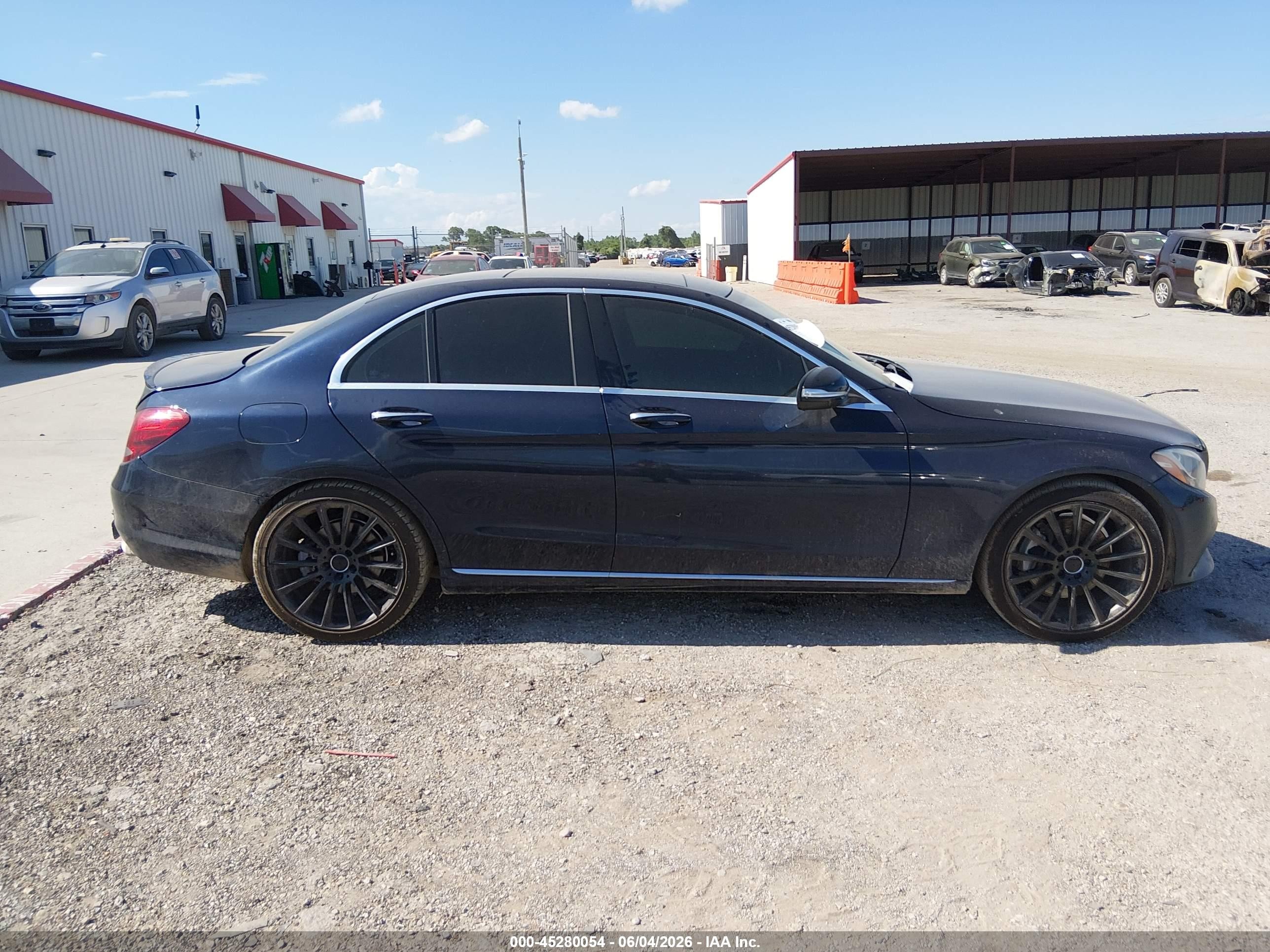 2015 Mercedes-benz C 300   Navy vin: 55SWF4JB3FU082914