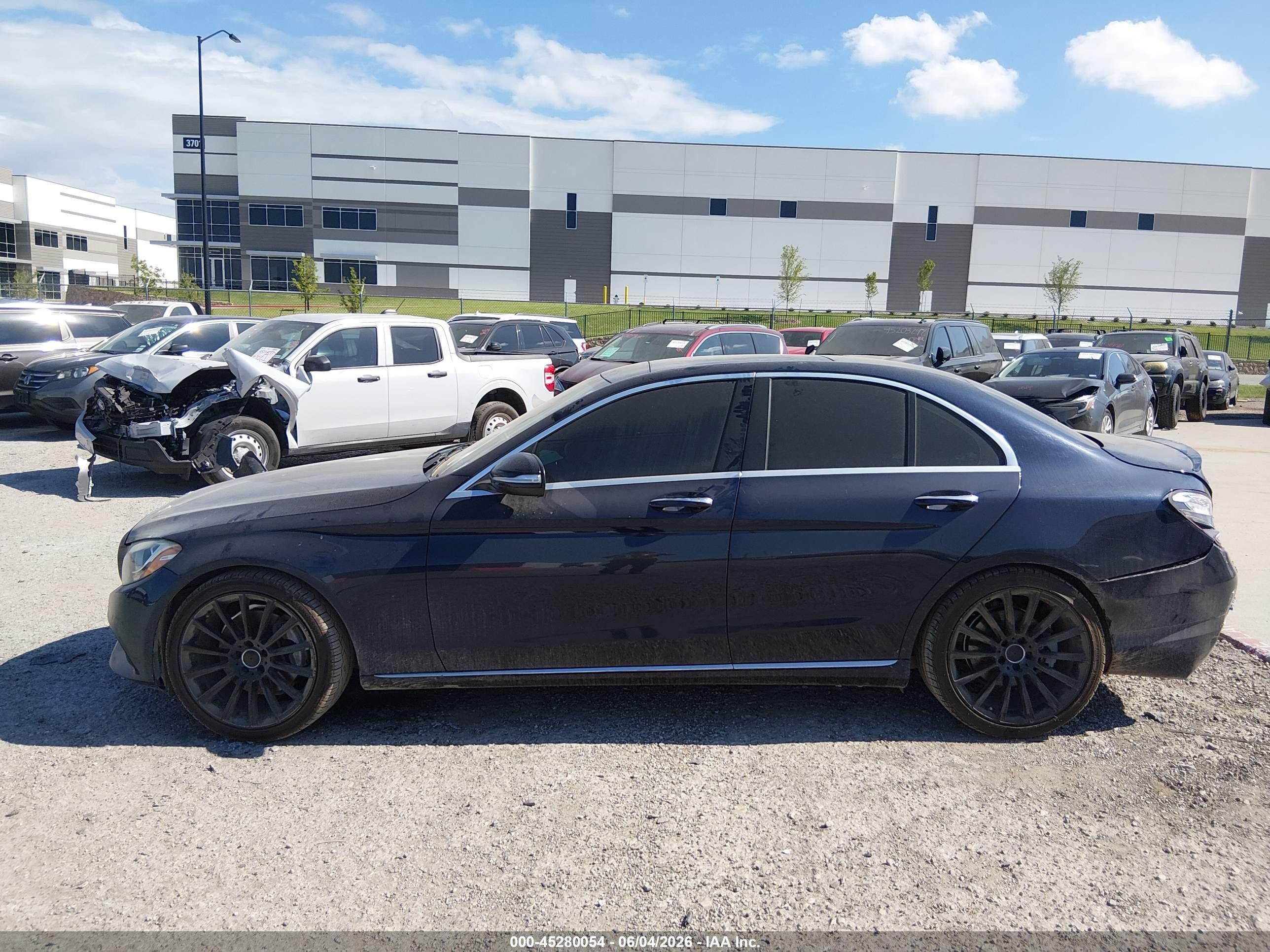 2015 Mercedes-benz C 300   Navy vin: 55SWF4JB3FU082914