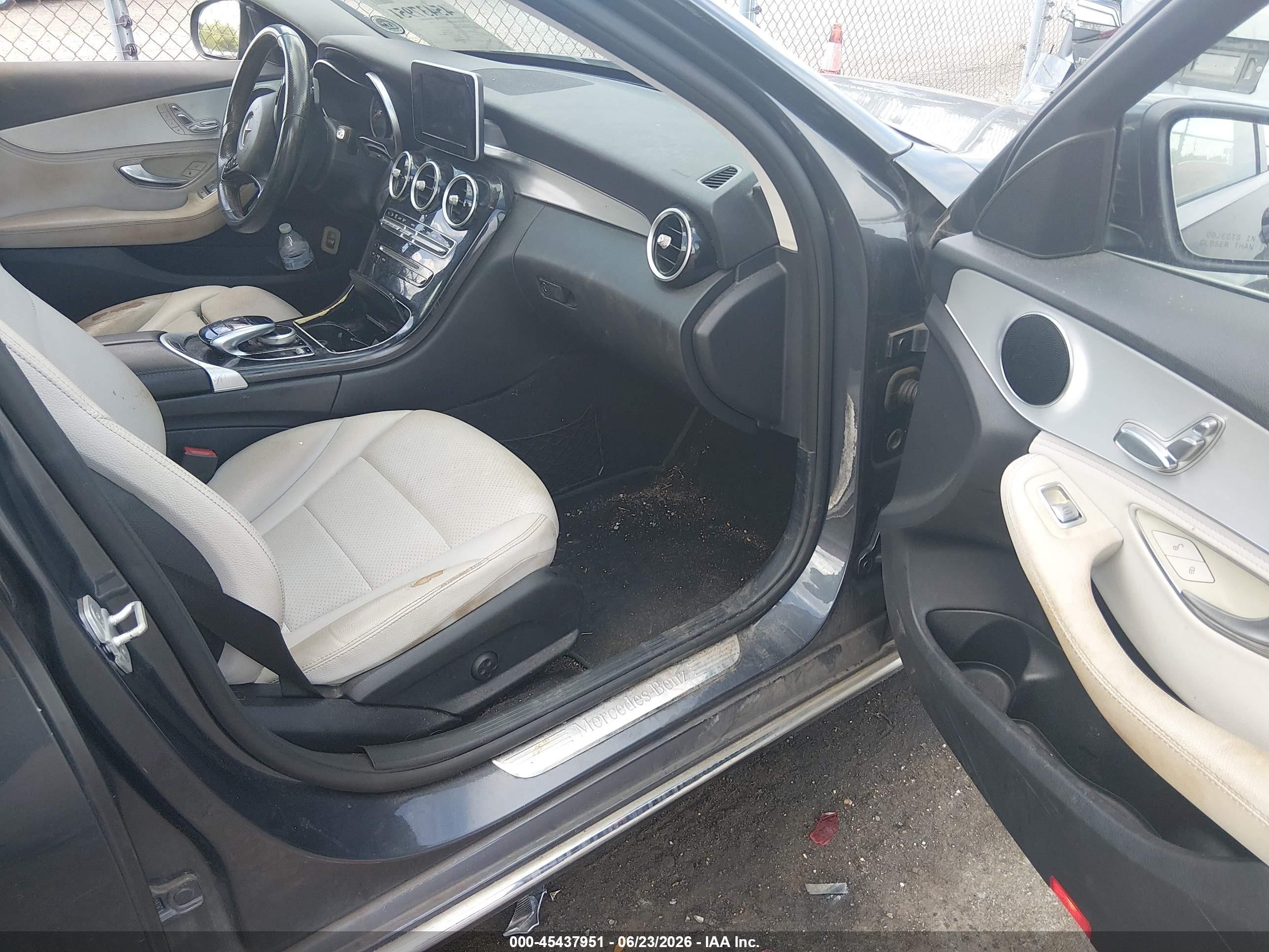 2015 Mercedes-benz C 300   Gray vin: 55SWF4JB3FU083528