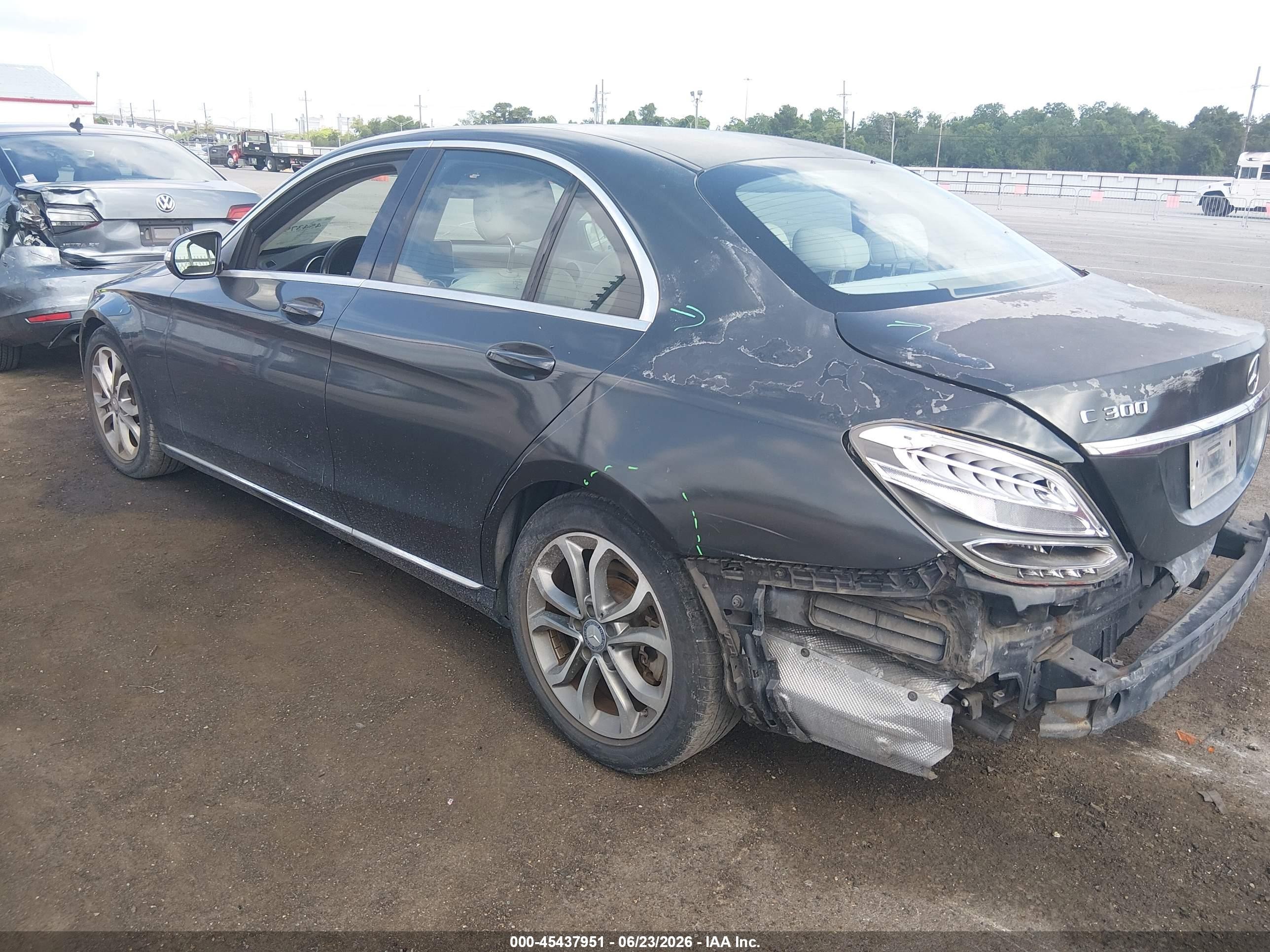 2015 Mercedes-benz C 300   Gray vin: 55SWF4JB3FU083528