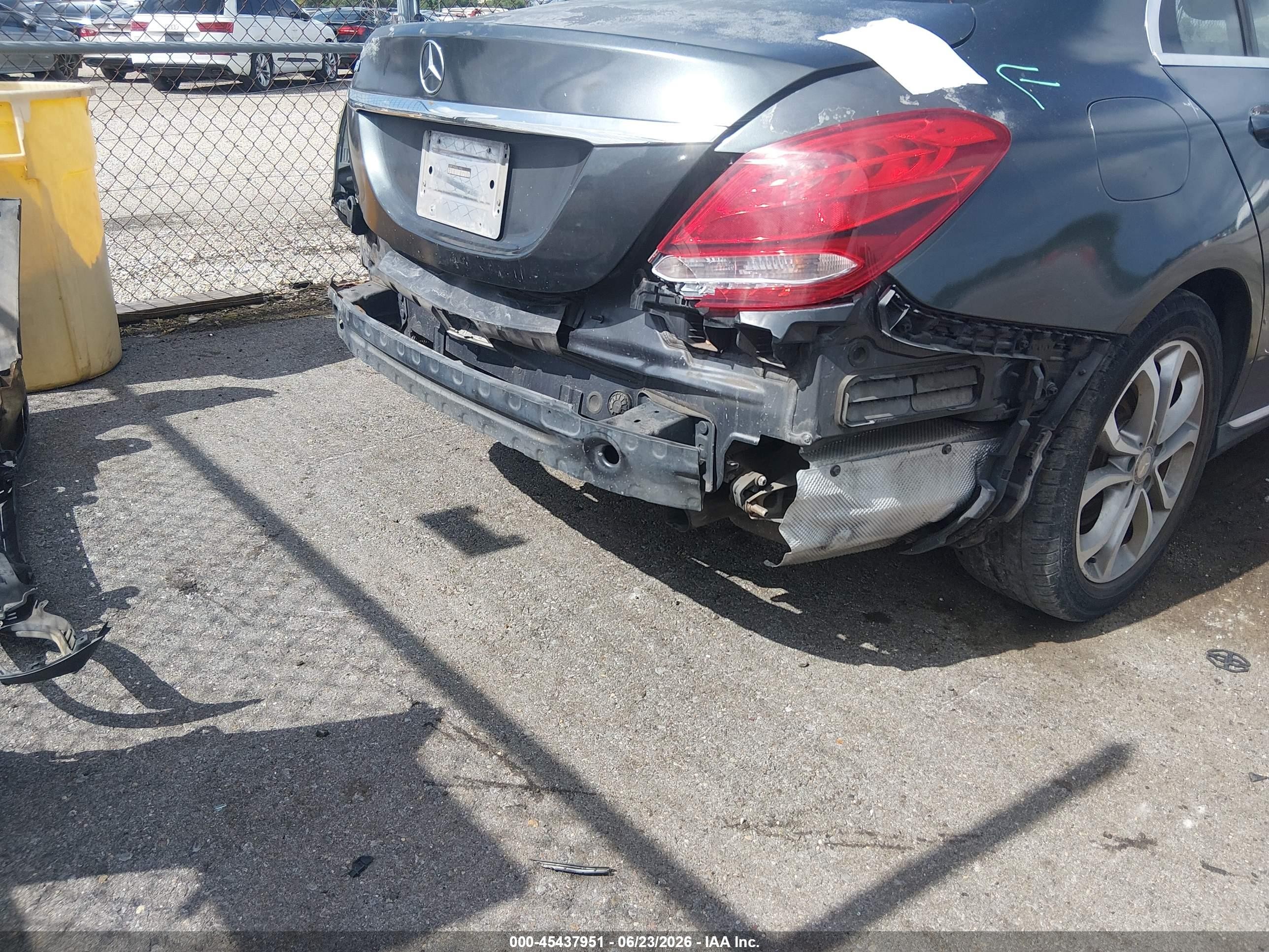 2015 Mercedes-benz C 300   Gray vin: 55SWF4JB3FU083528