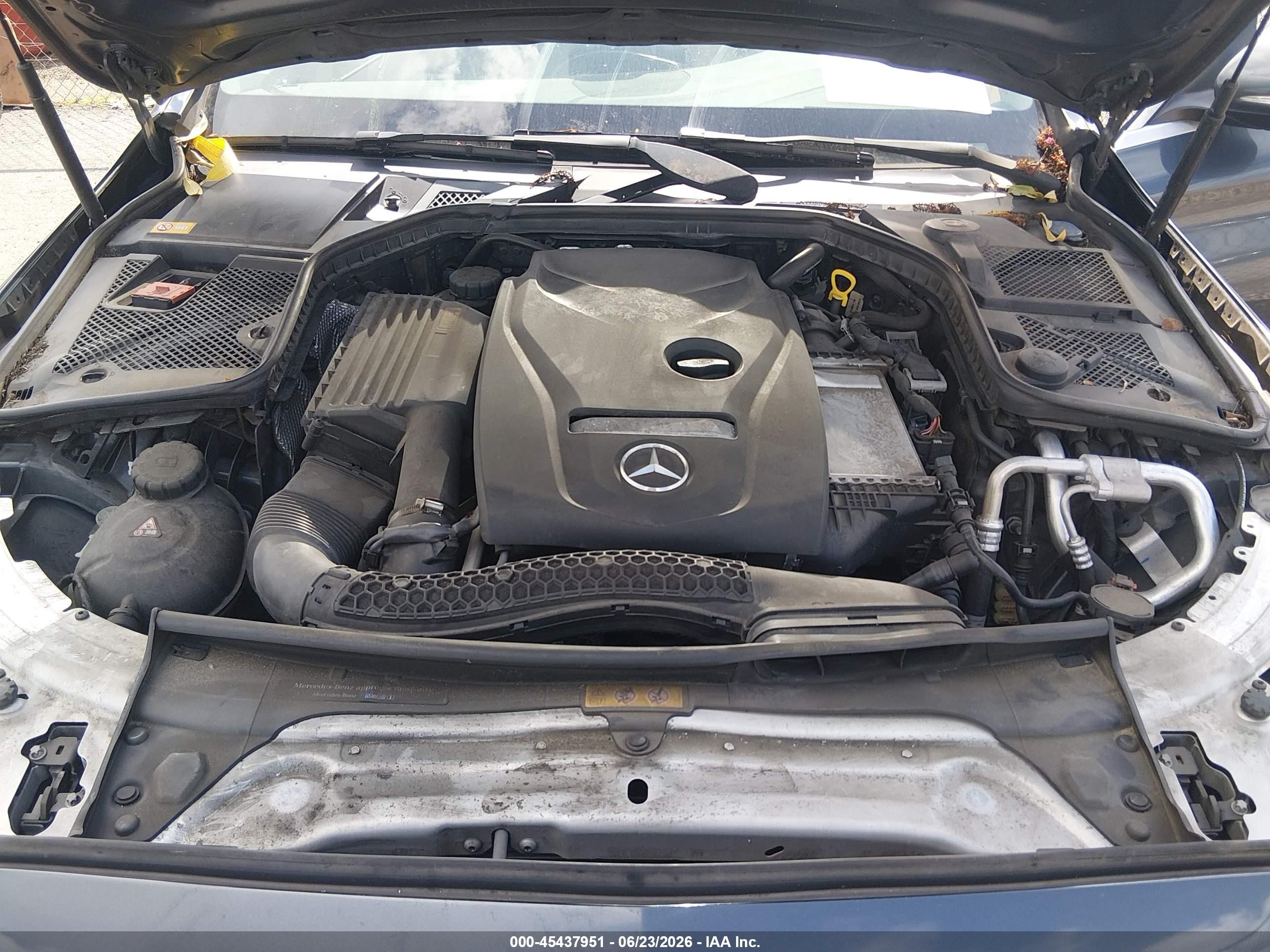 2015 Mercedes-benz C 300   Gray vin: 55SWF4JB3FU083528