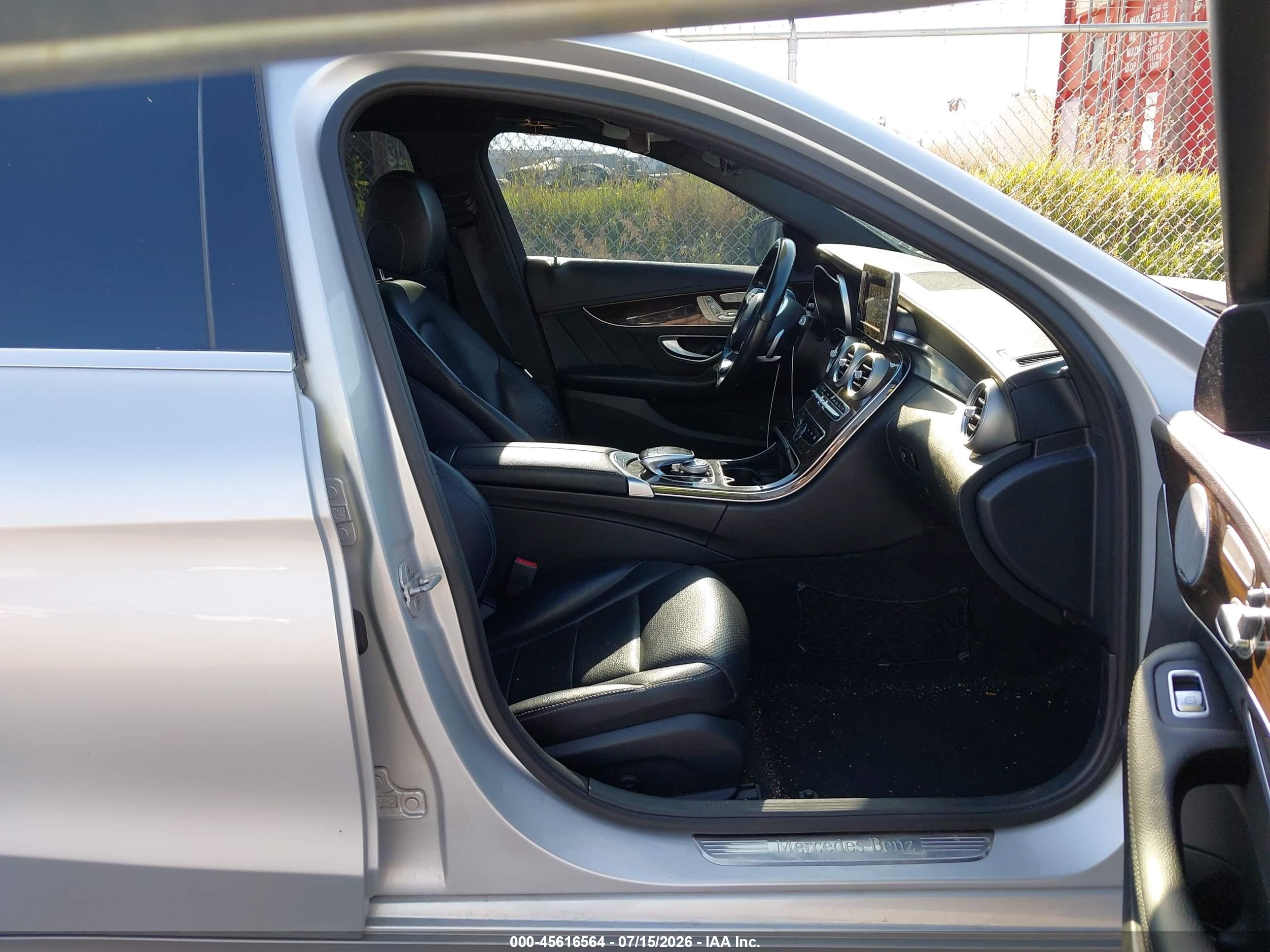 2015 Mercedes-benz C 300 Sport Silver vin: 55SWF4JB3FU083853