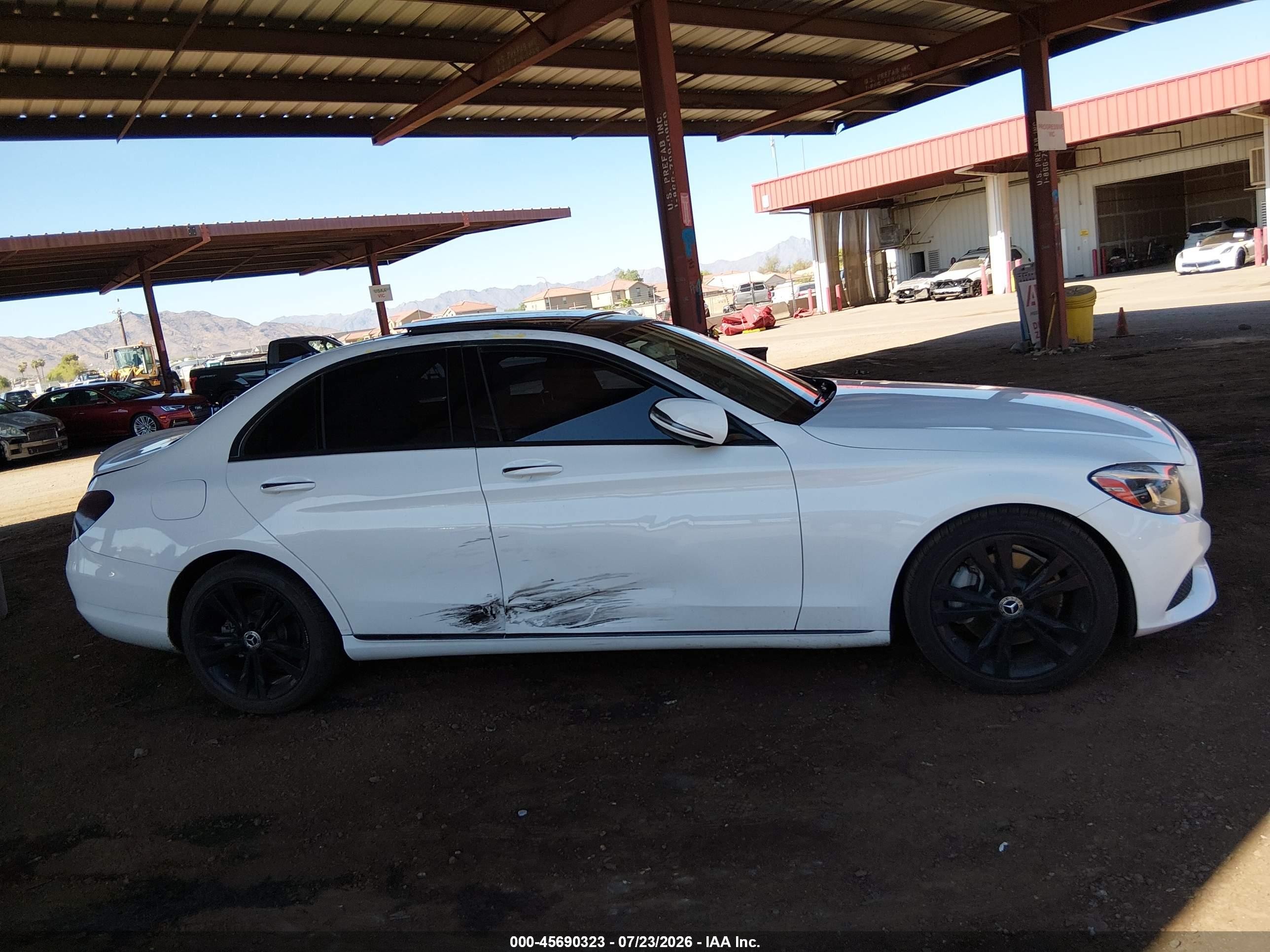 2017 Mercedes-benz C 300   White vin: 55SWF4JB3HU211608