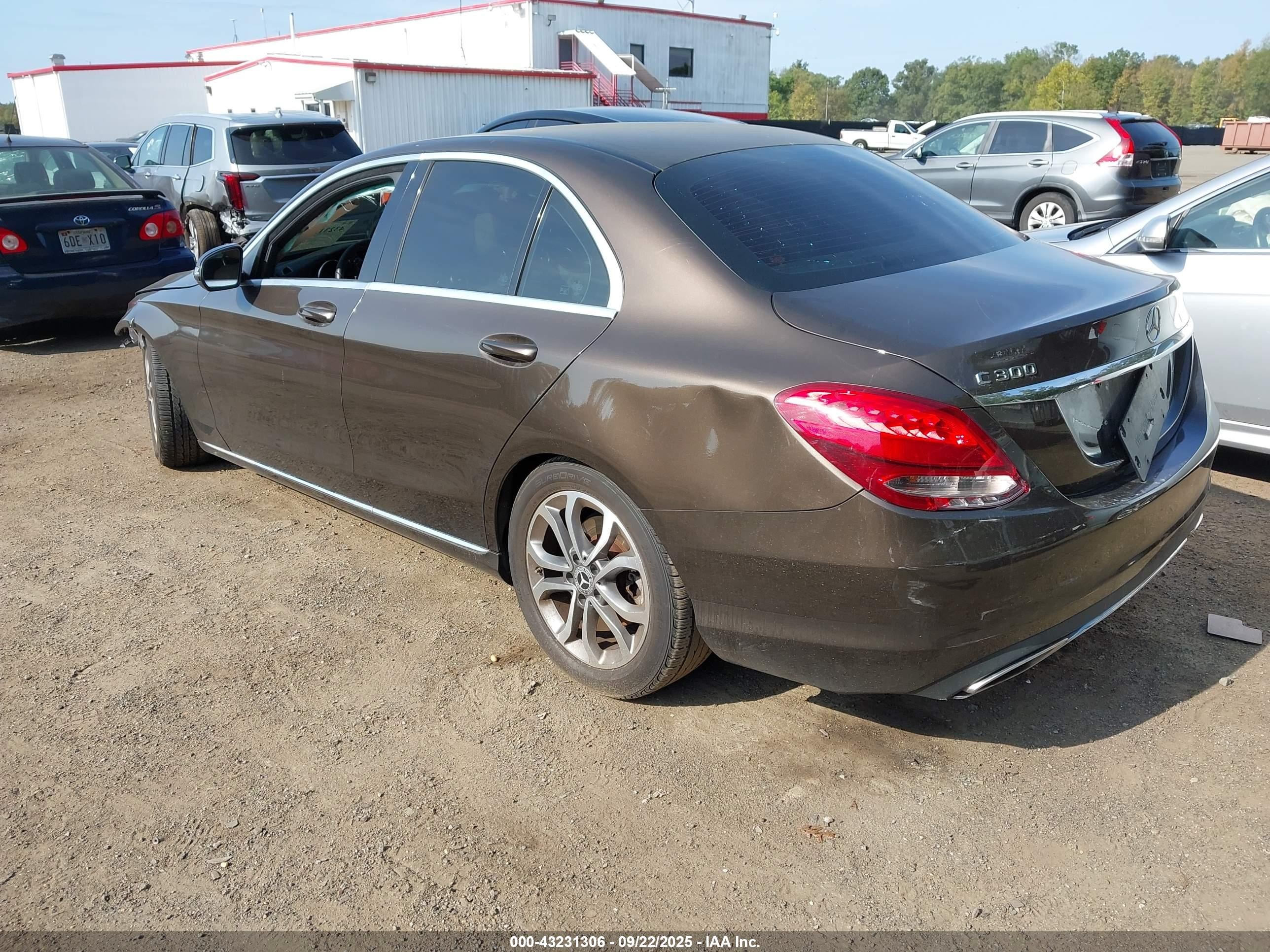 2018 Mercedes-benz C 300   Champagne vin: 55SWF4JB3JU219617
