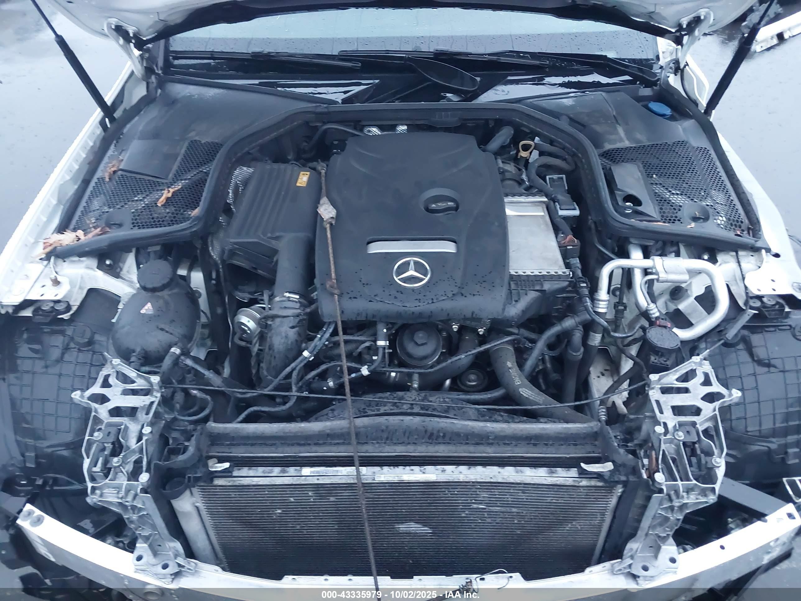 2018 Mercedes-benz C 300 Белый vin: 55SWF4JB3JU269739
