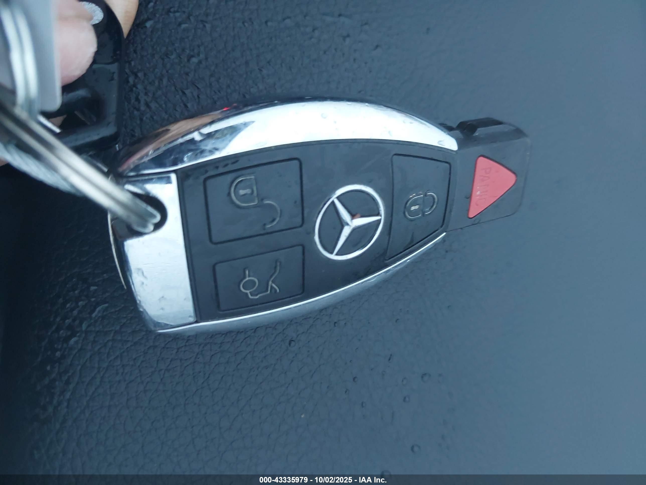 2018 Mercedes-benz C 300 Белый vin: 55SWF4JB3JU269739