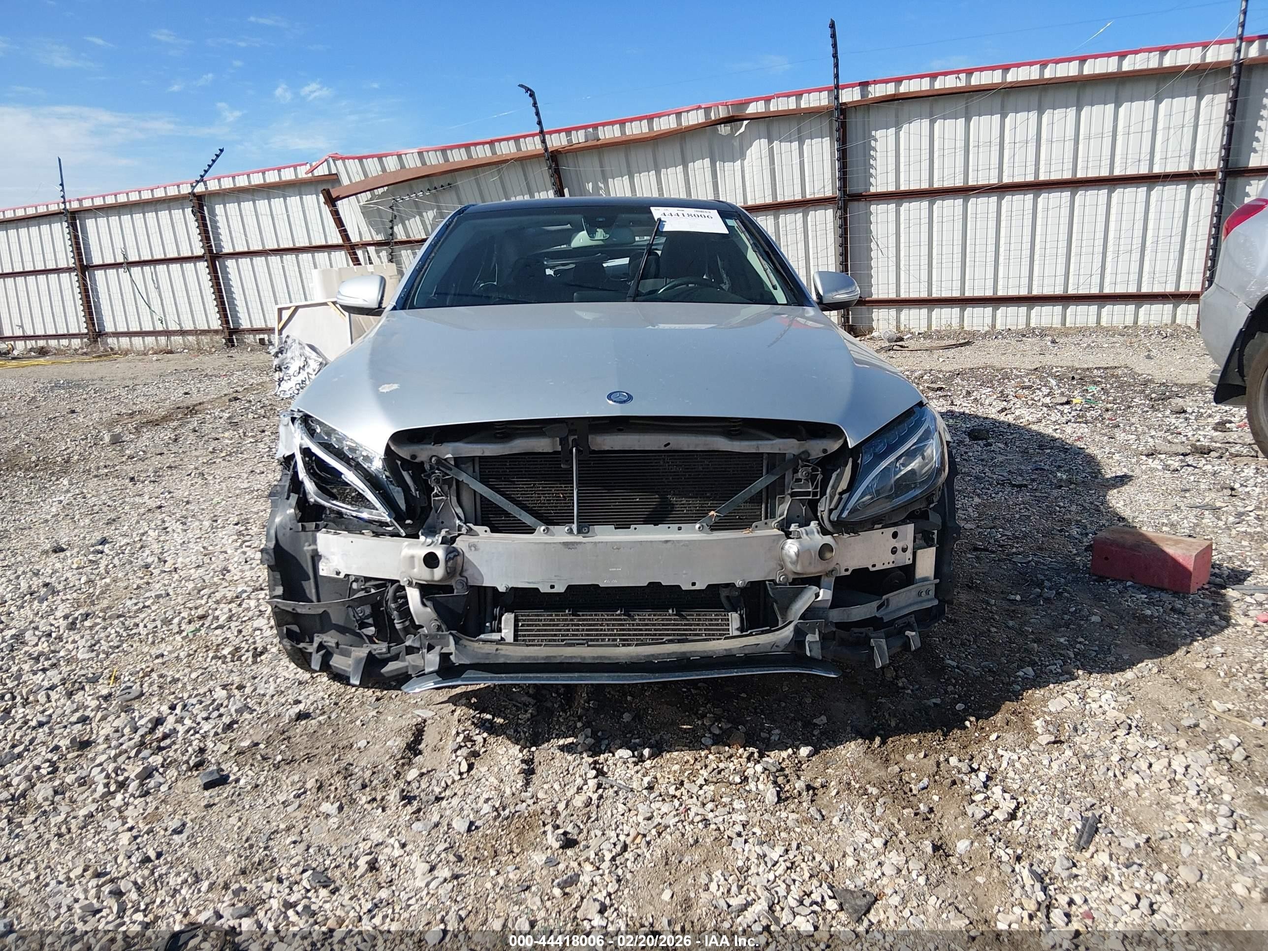 2015 Mercedes-benz C 300   Серебряный vin: 55SWF4JB4FU061635