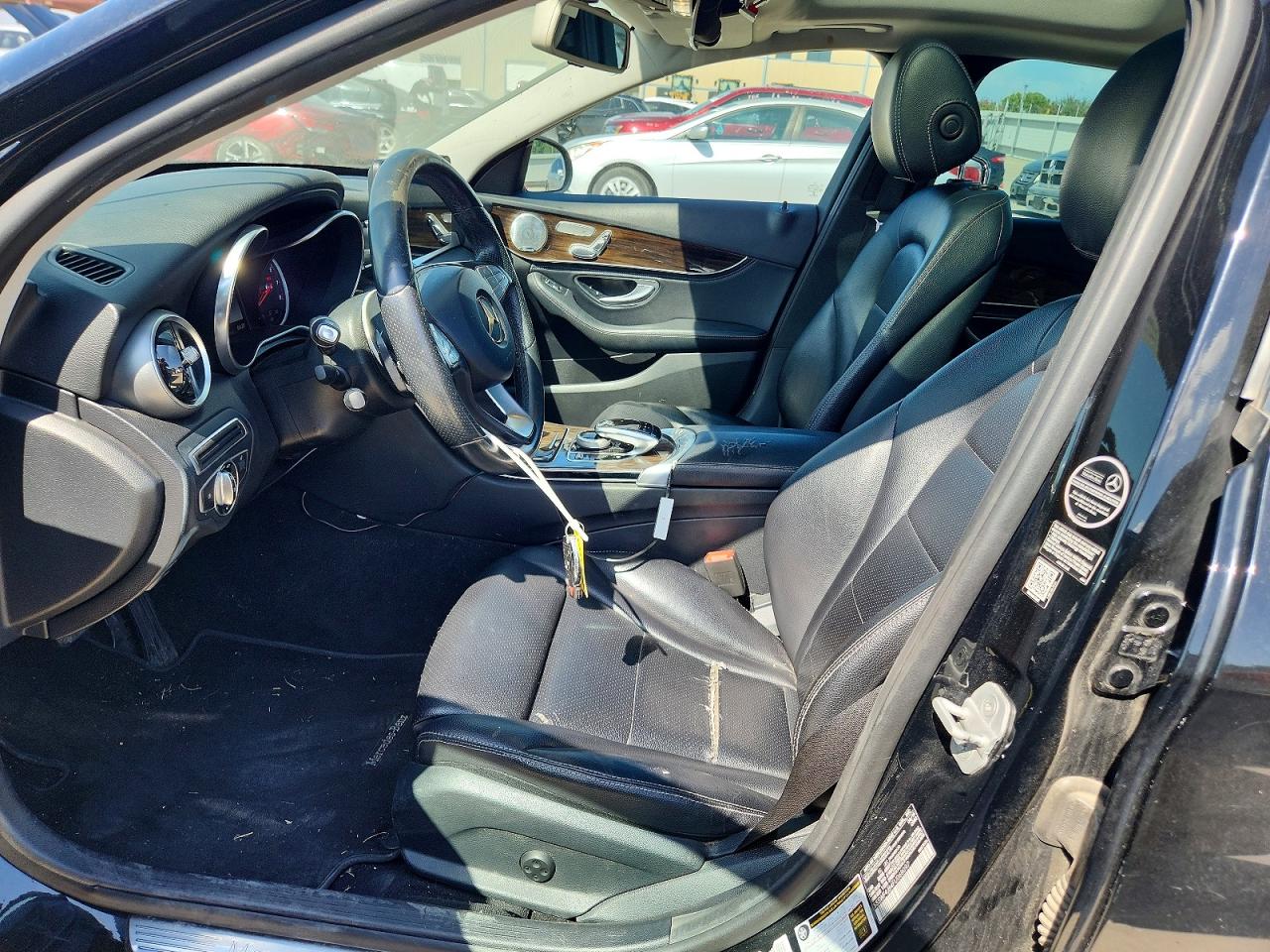 2015 Mercedes-benz C 300 Black vin: 55SWF4JB4FU068097