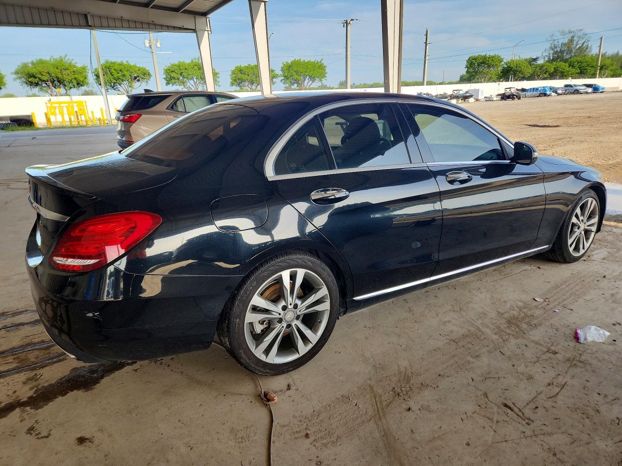 2015 Mercedes-benz C 300 Black vin: 55SWF4JB4FU069413