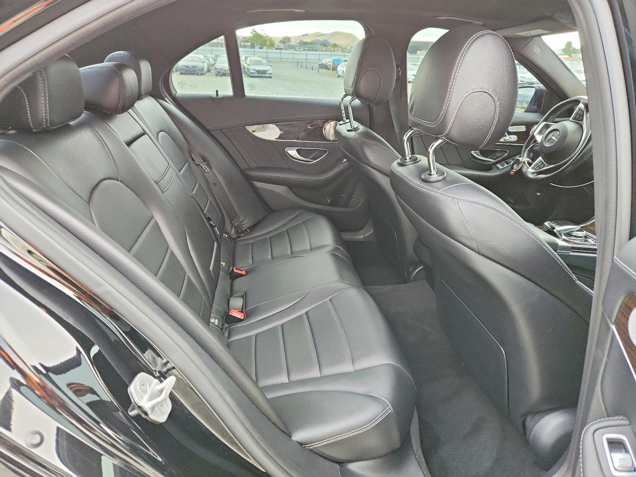 2015 Mercedes-benz C 300 Black vin: 55SWF4JB4FU075096